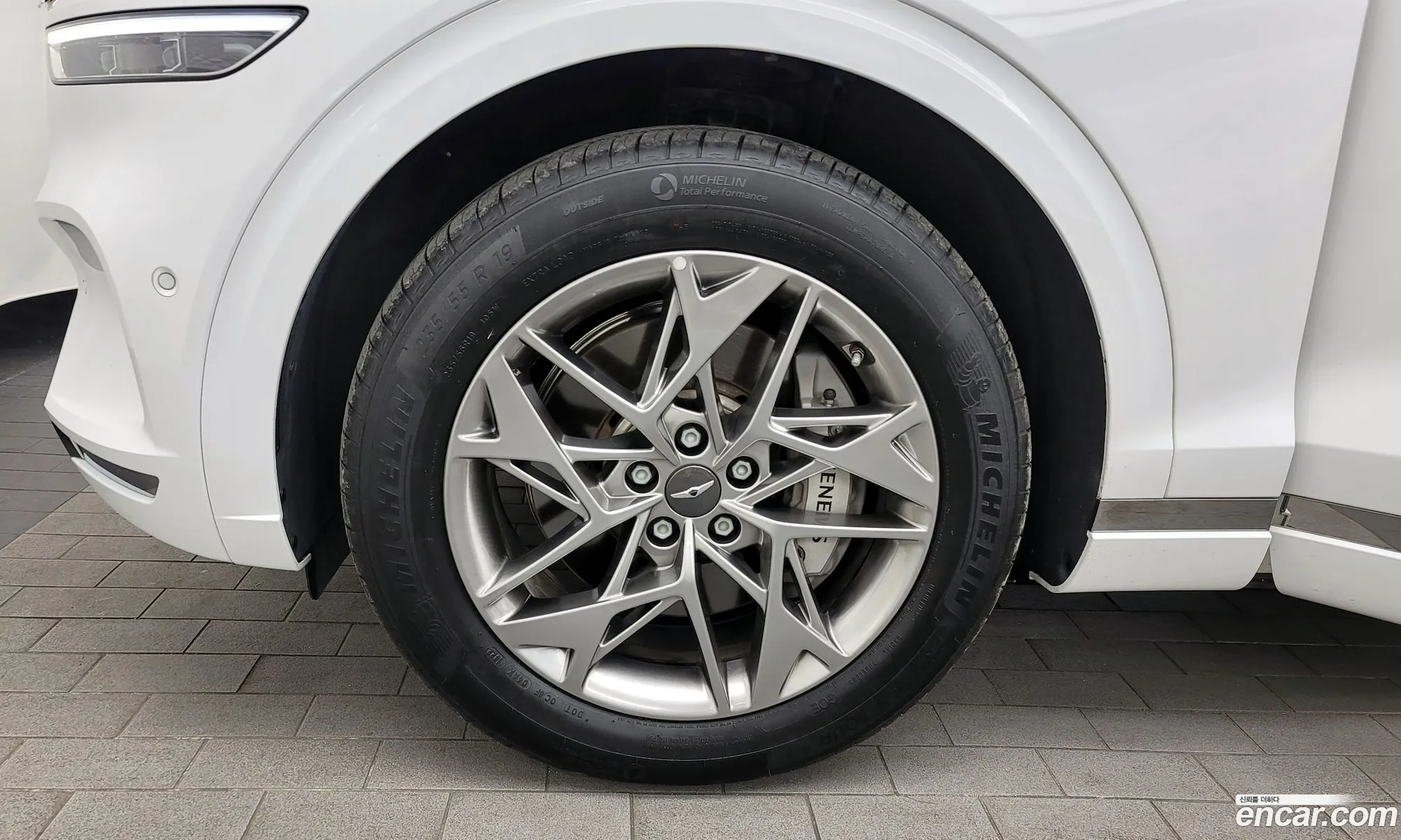 Genesis Gv70 25T Gasoline Awd 2022 - фотография 634831
