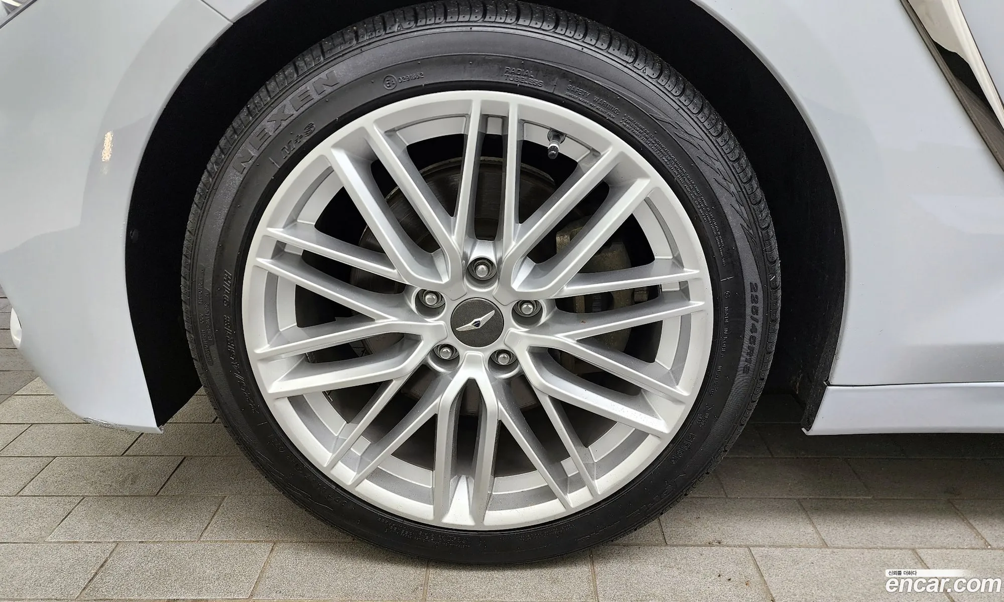 Genesis G70 I 20T 2019 - фотография 653049