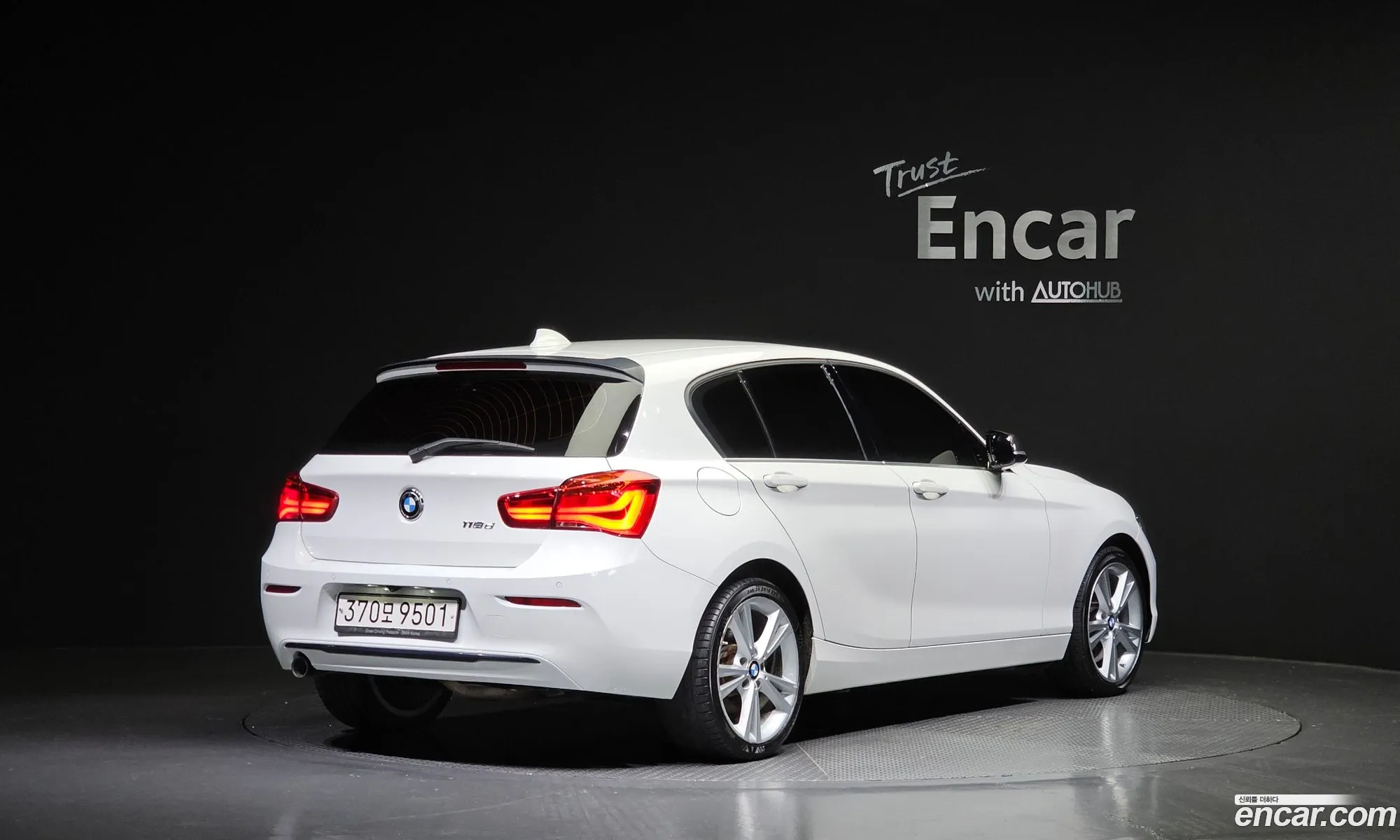 BMW 1Er 118D Sports Special Edition 5-Door 2019 - фотография 18337499