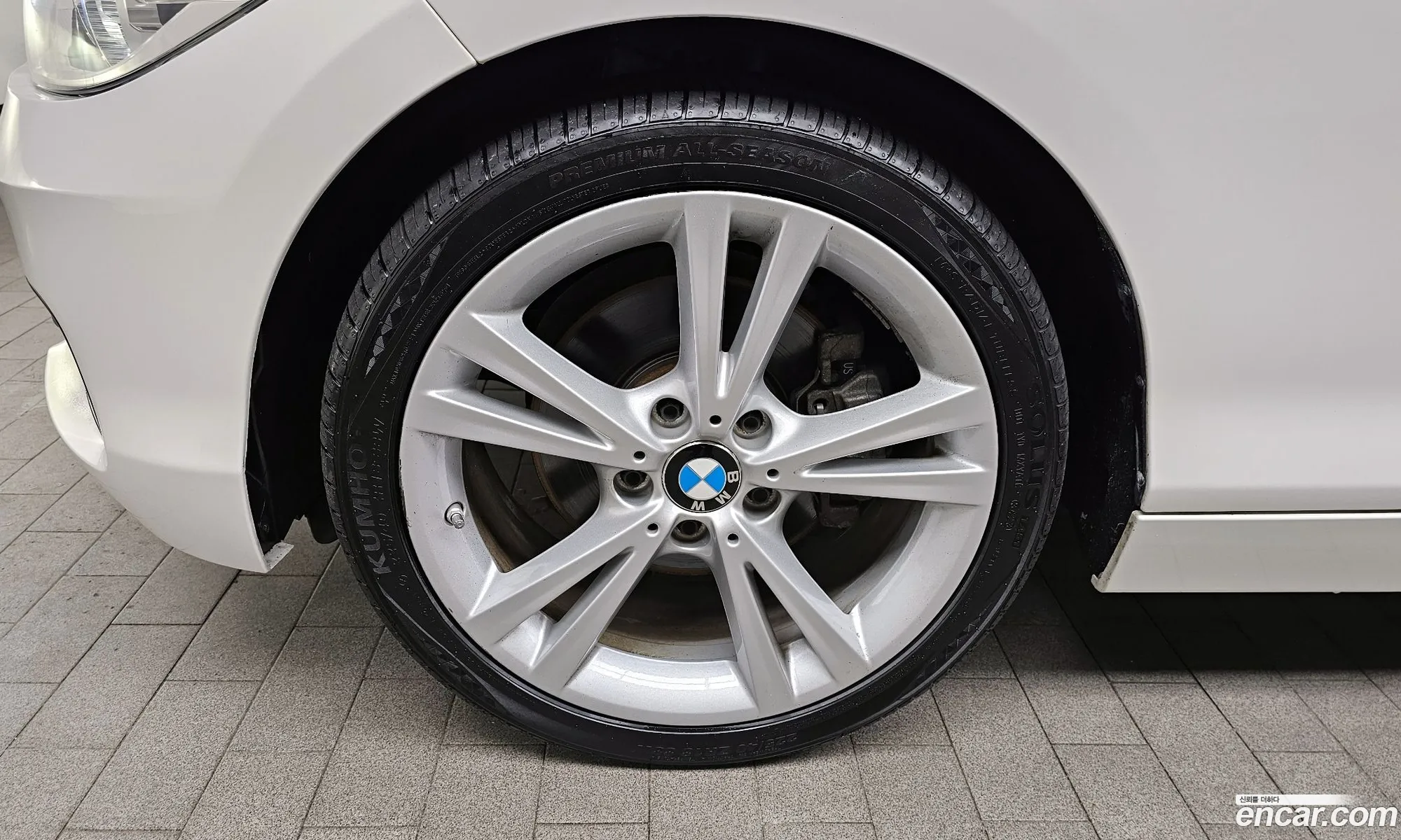 BMW 1Er 118D Sports Special Edition 5-Door 2019 - фотография 18337502