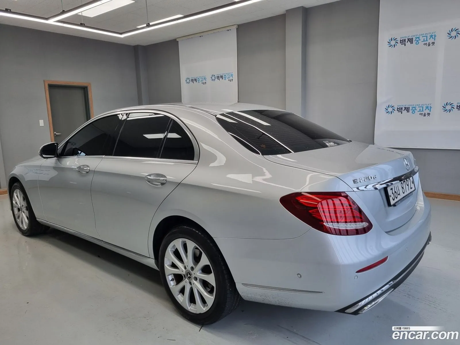 Mercedes-Benz E-Klasse V W213 S213 C238 E220D 4Matic Exclusive 2019 - фотография 16157902