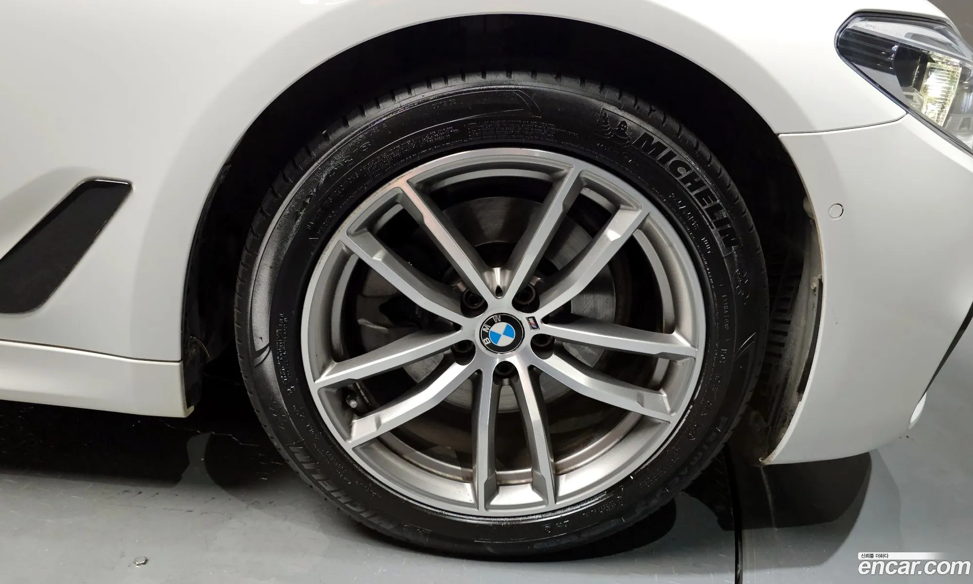 BMW 5Er 520D xDrive M Sport Plus 2017 - фотография 18123462
