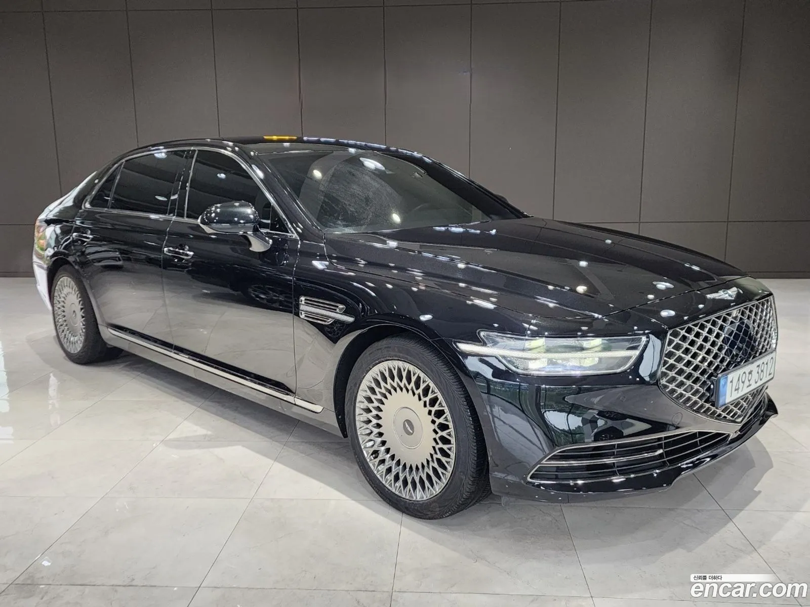 Genesis G90 I 38 Awd 2021 - фотография 573108