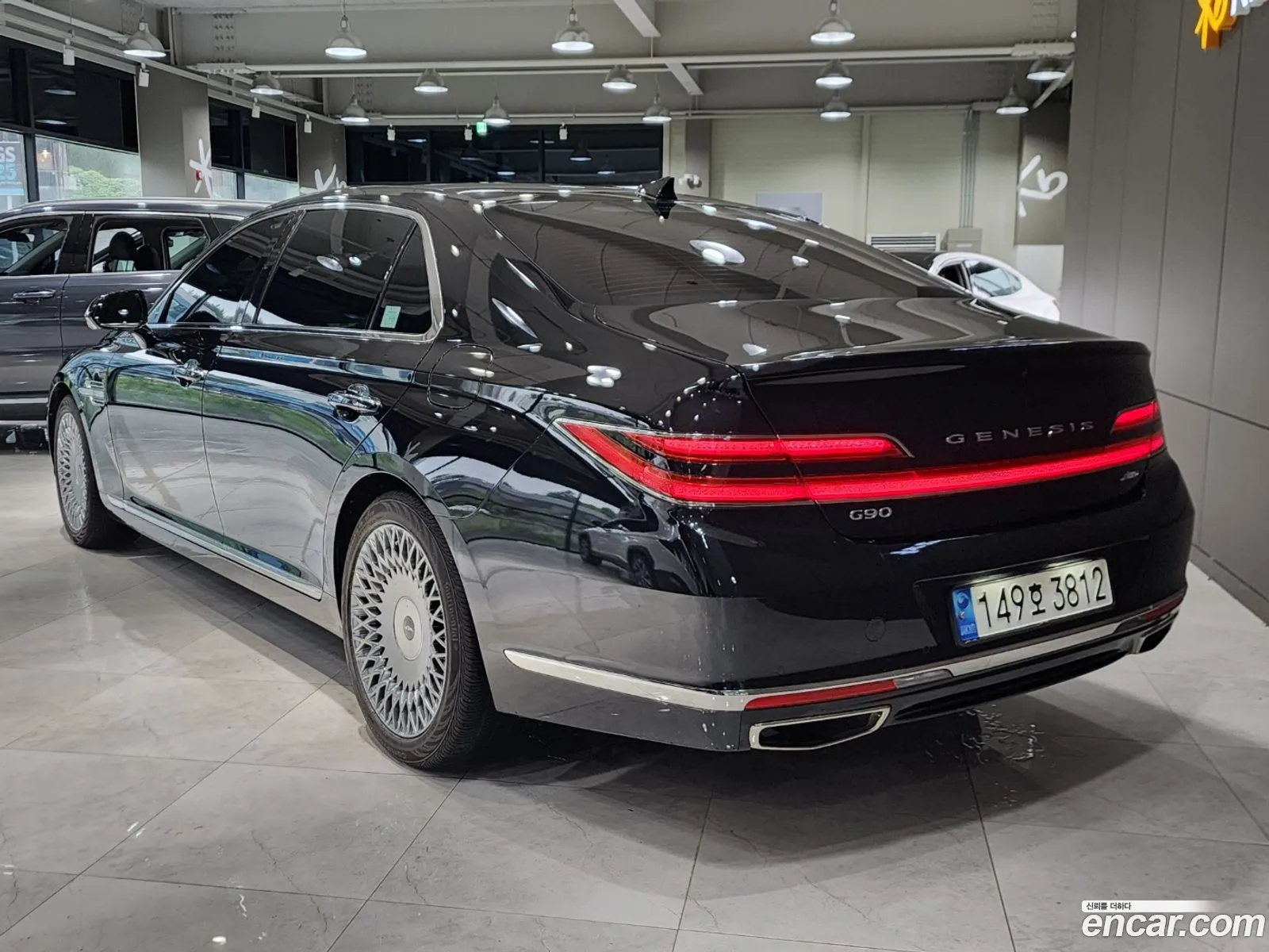 Genesis G90 I 38 Awd 2021 - фотография 573110