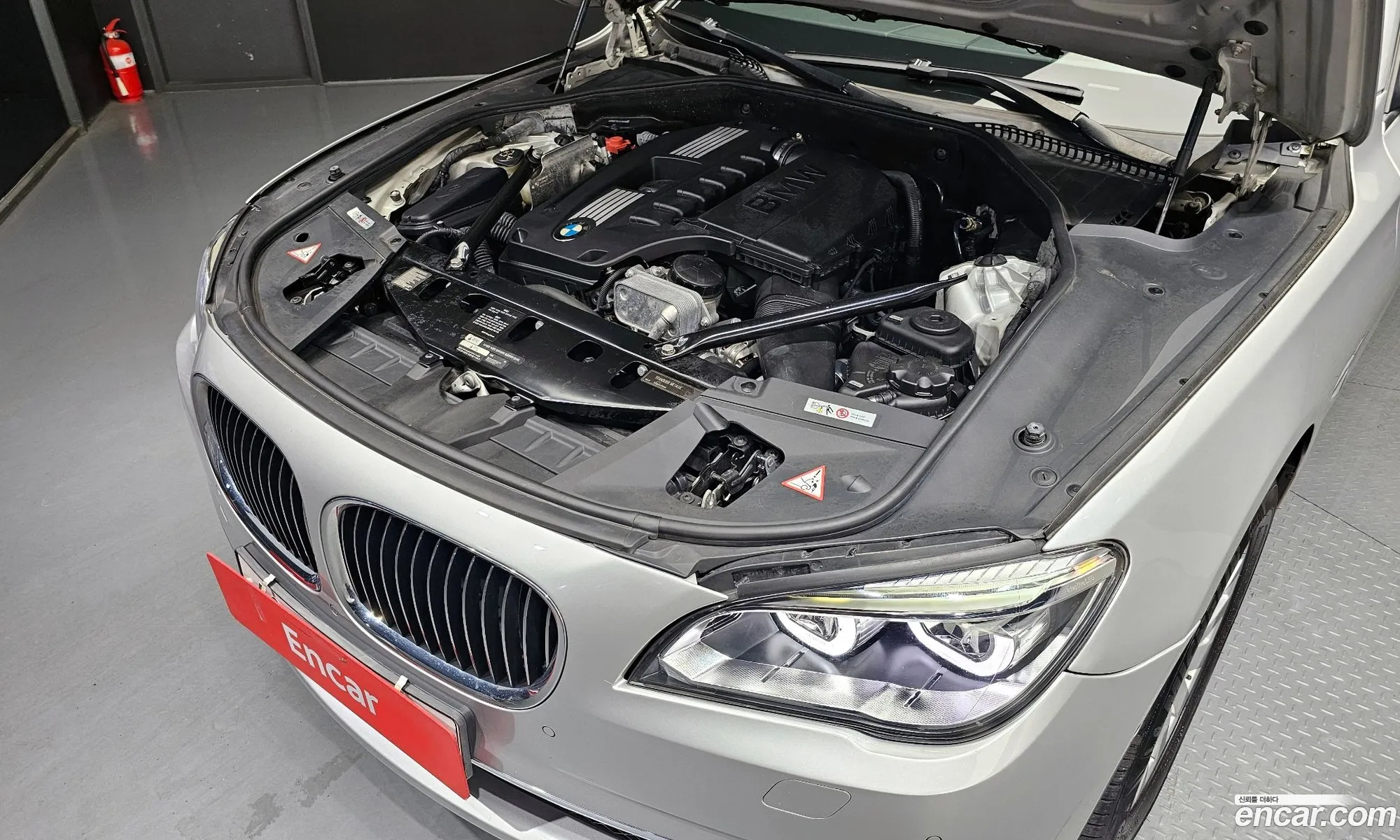 BMW 7Er V F01F02F04 740I 2011 - фотография 18337428