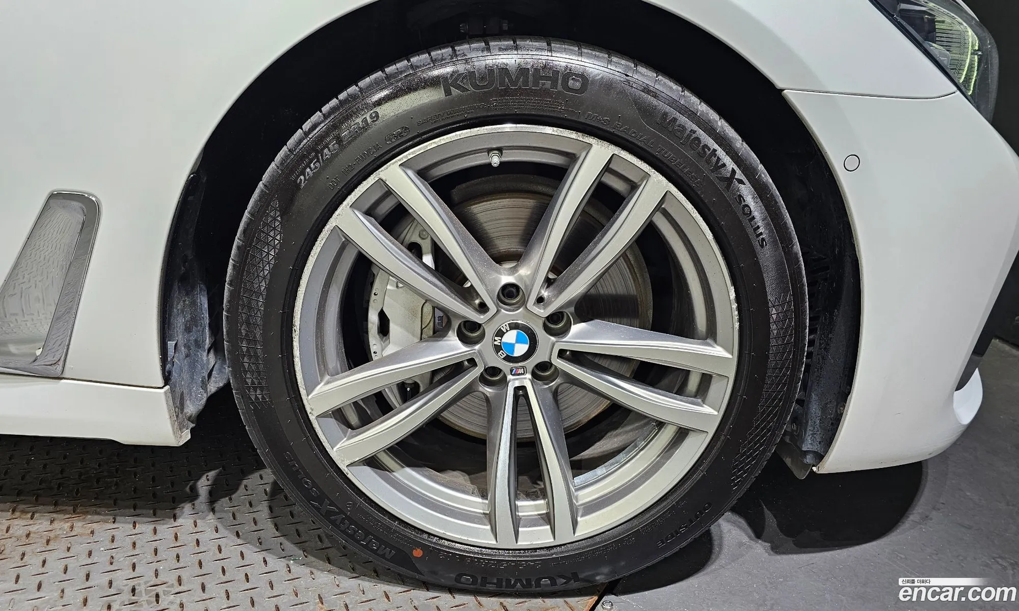BMW 7Er Vi G11G12 740Li xDrive M Sport 2017 - фотография 18154687