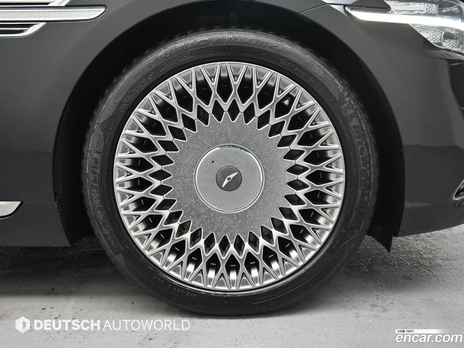 Genesis G90 I 38 Awd 2019 - фотография 634819