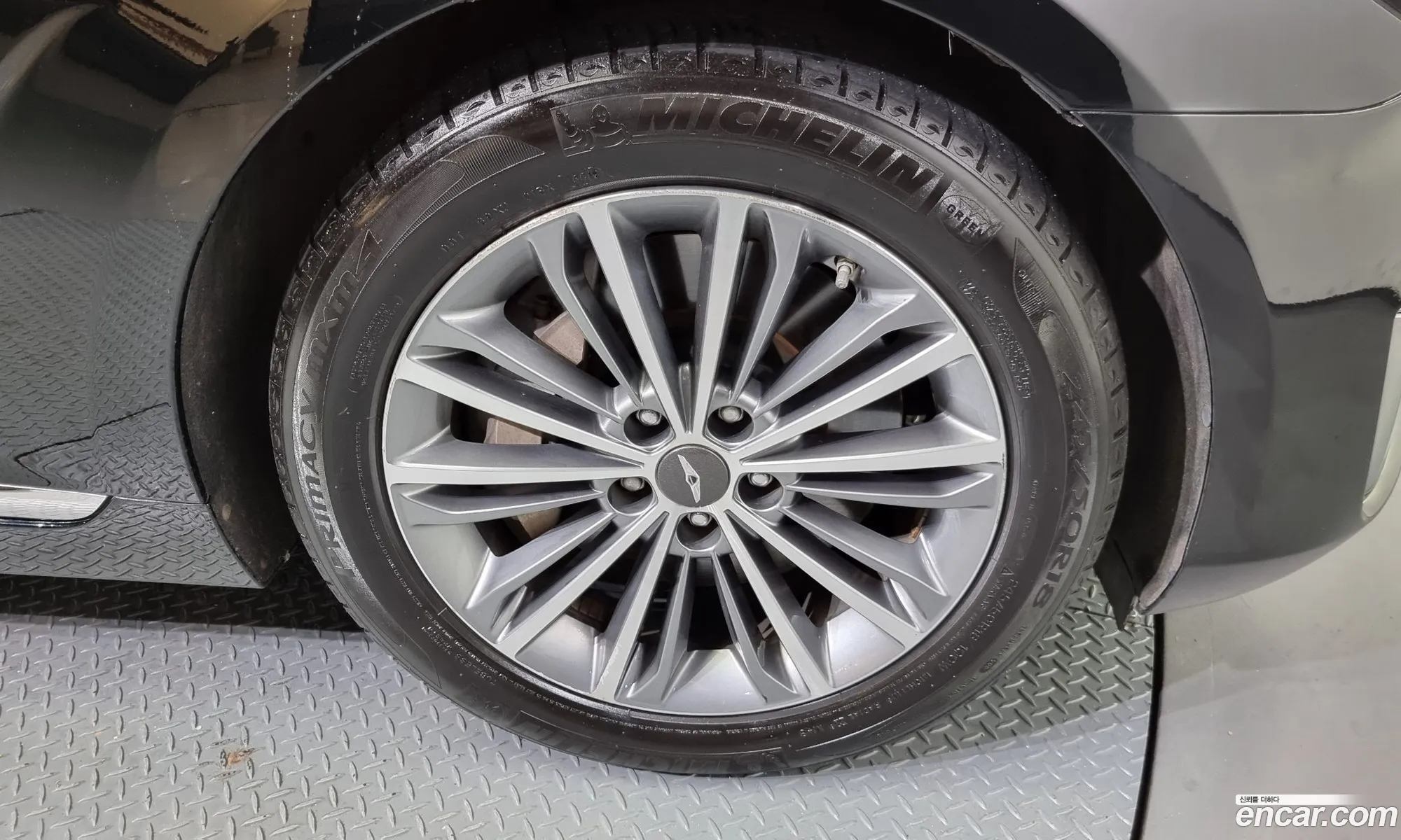 Genesis G90 I 38 Gdi Awd 2016 - фотография 19078152