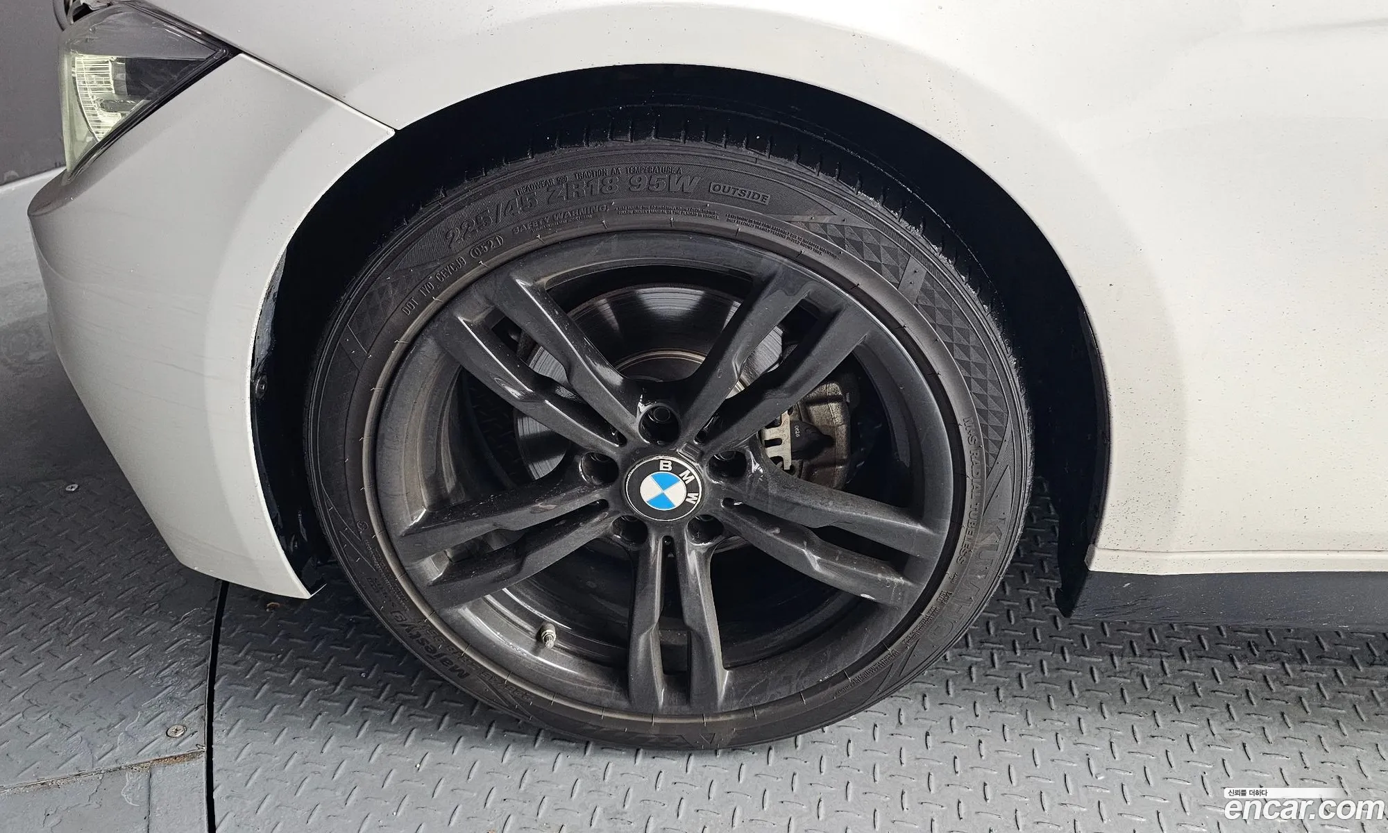 BMW 3Er Vi F3X 320D M Sports 2016 - фотография 18388776