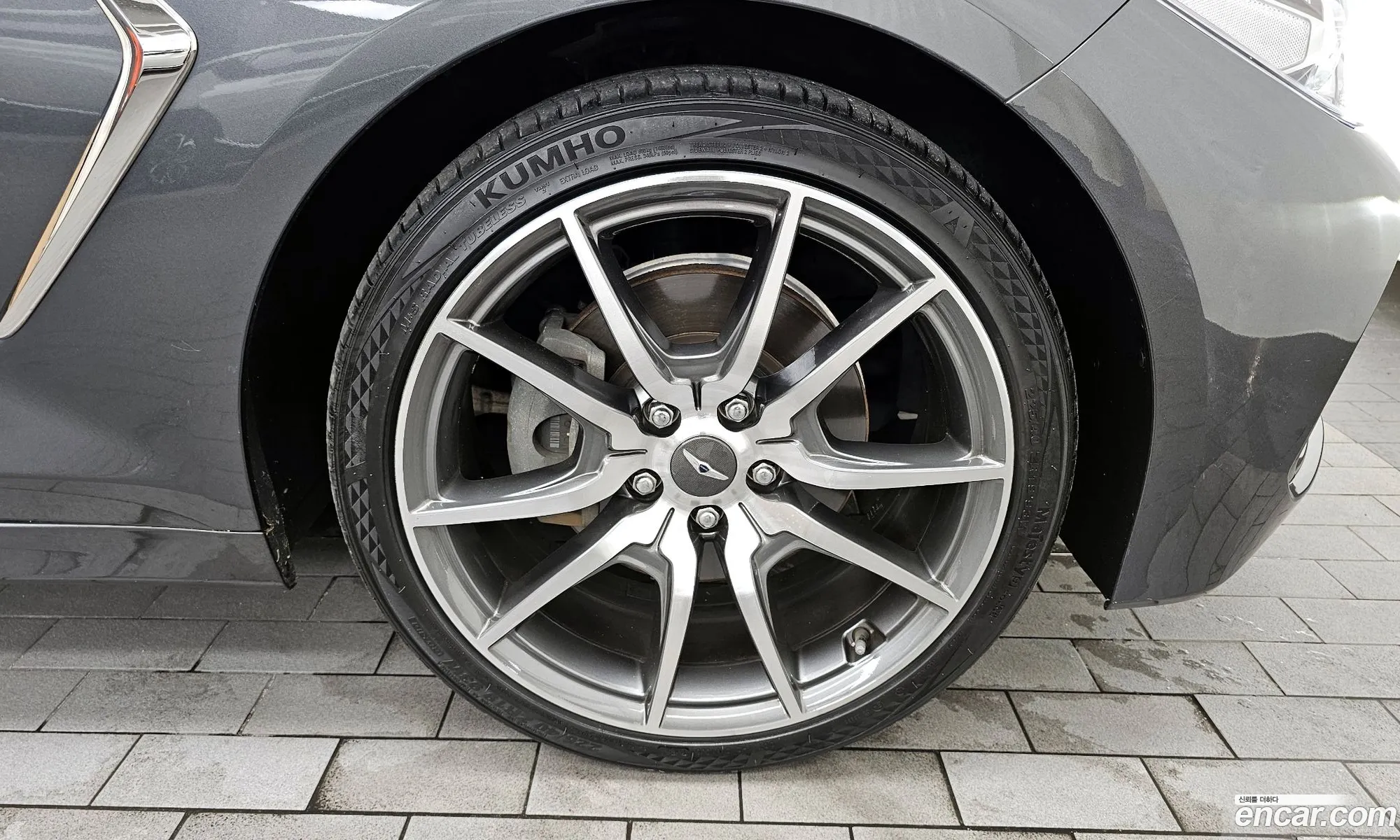 Genesis G70 I 20T Awd 2019 - фотография 619470