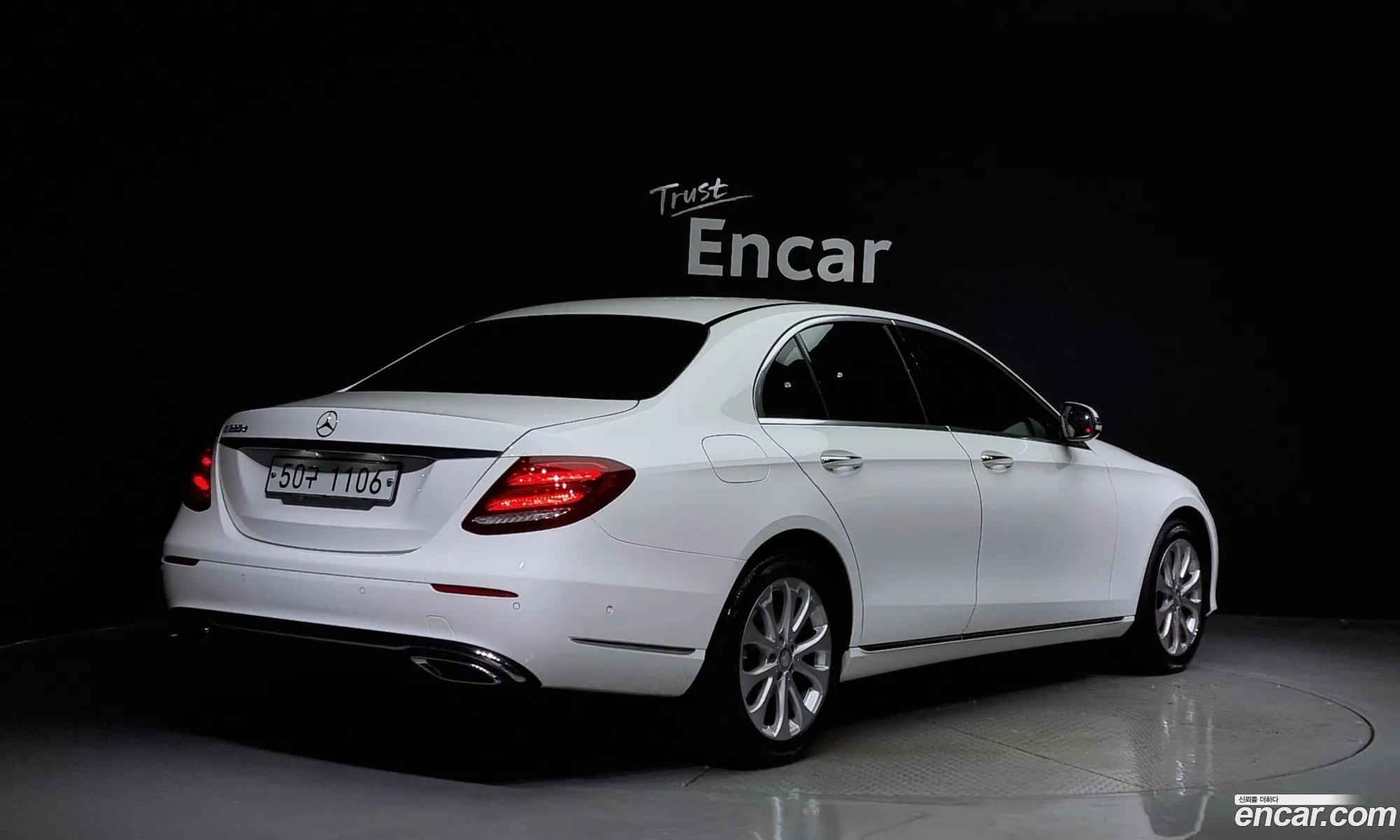 Mercedes-Benz E-Klasse E220D Exclusive 2017 - фотография 16174811