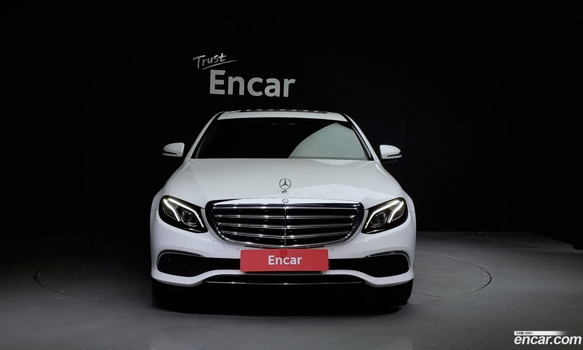 Mercedes-Benz E-Klasse E220D Exclusive 2017 - фотография 16174812