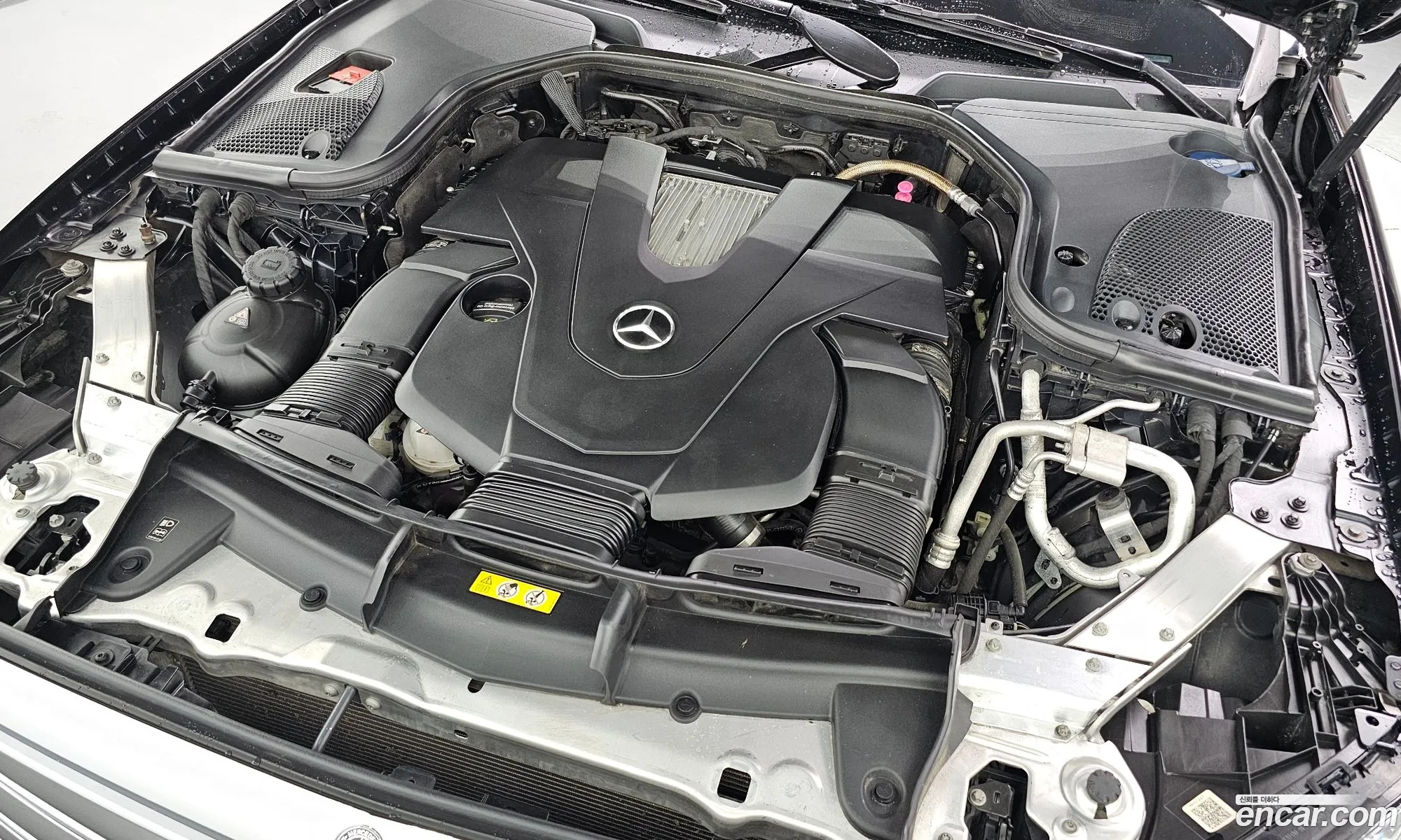 Mercedes-Benz E-Klasse E400 4Matic Exclusive 2017 - фотография 17143451