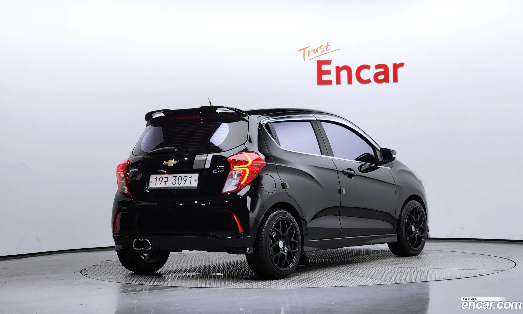 Chevrolet Spark Iv Perfect Black 2017 - фотография 8544263