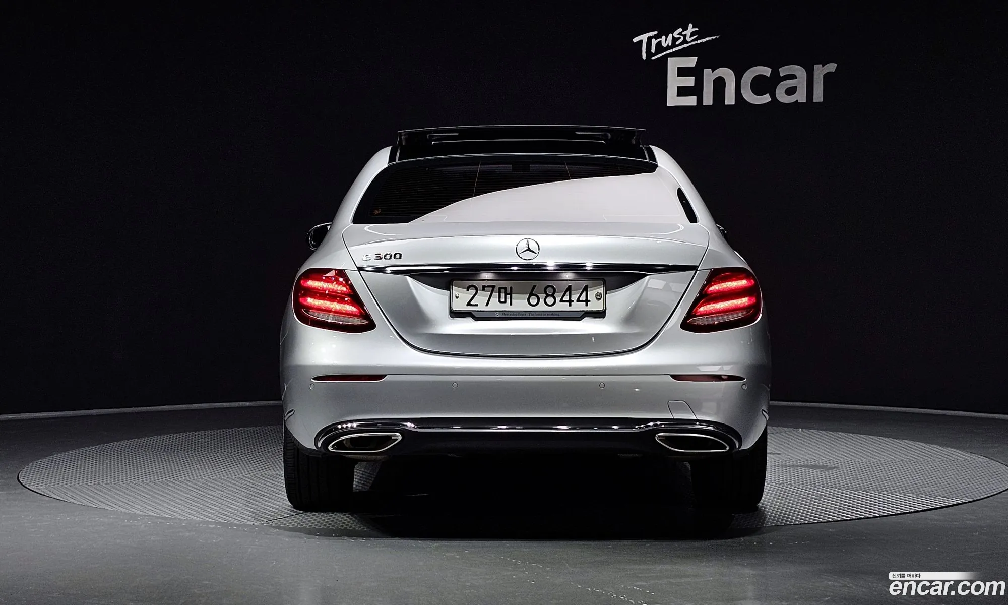 Mercedes-Benz E-Klasse V W213 S213 C238 E300 Exclusive 2019 - фотография 18581223