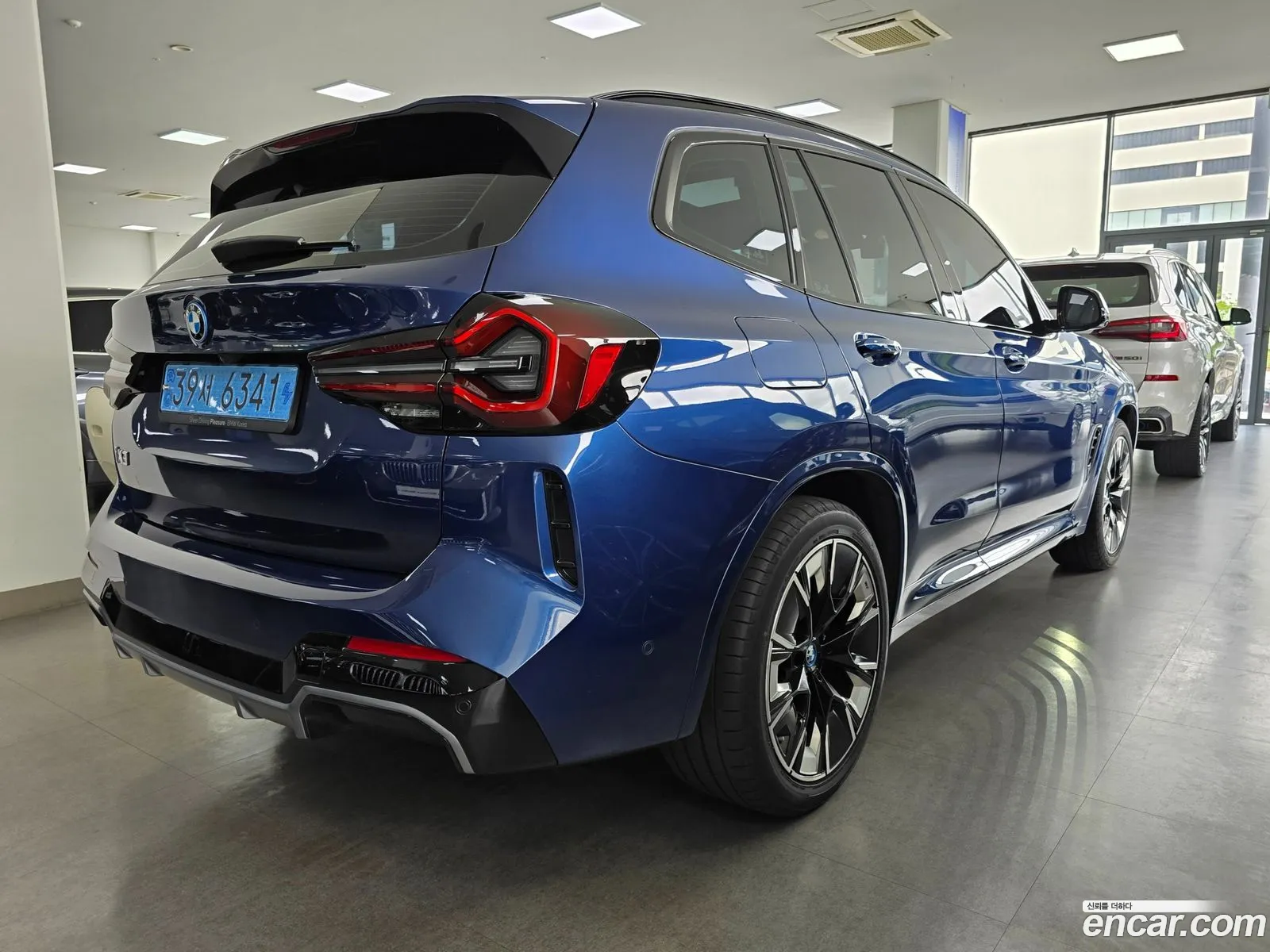 BMW Ix3 M Sports 2024 - фотография 18388785