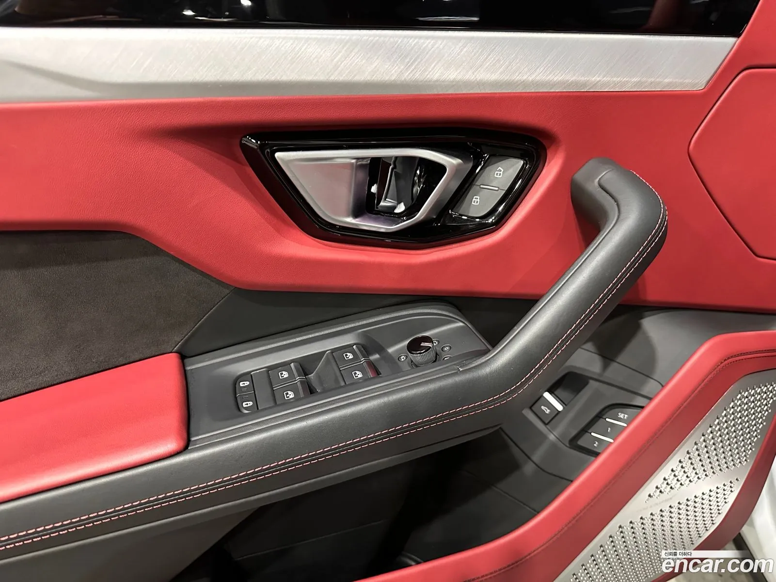 Lamborghini Urus I 40V8 2021 - фотография 3749510