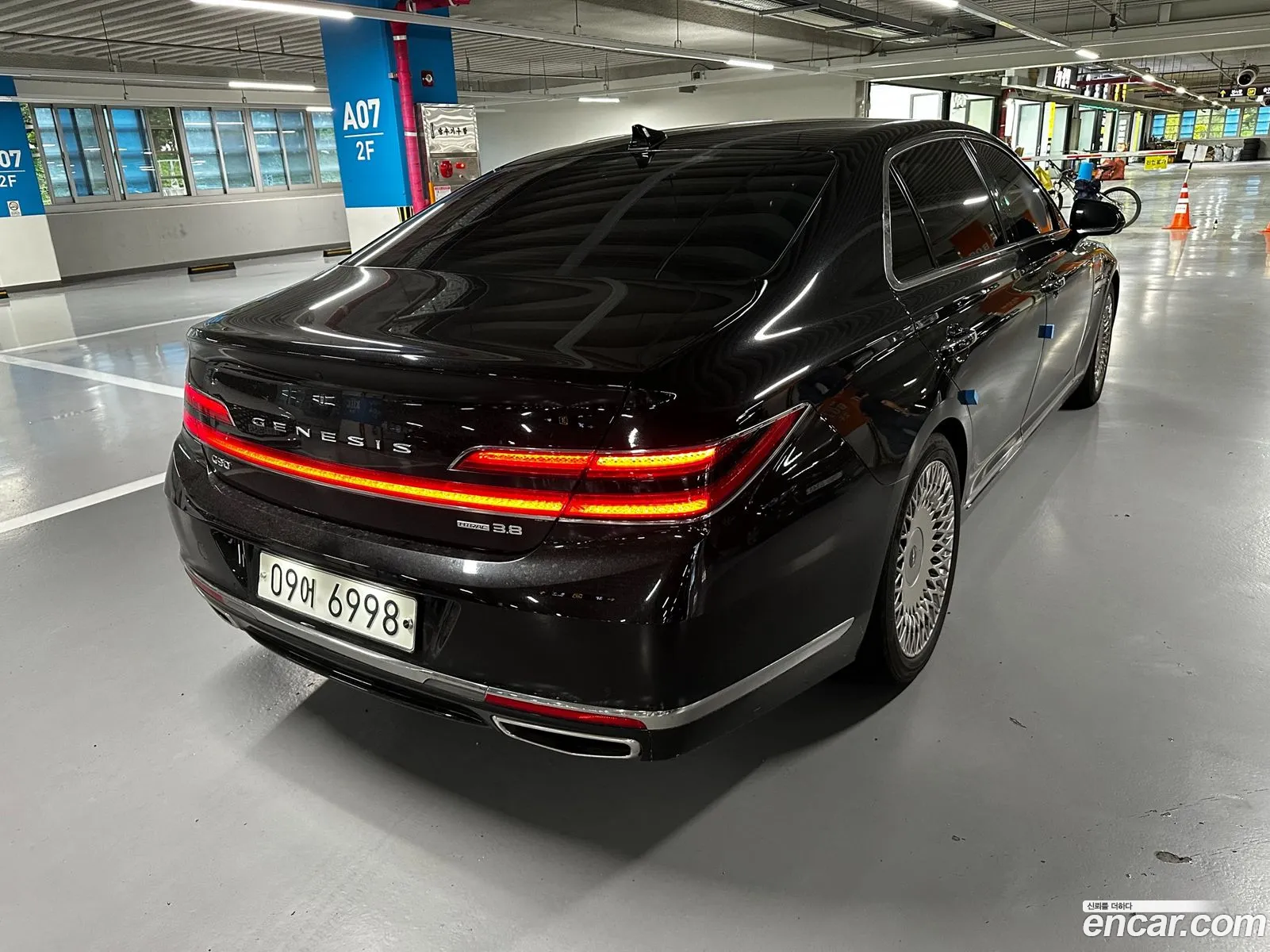 Genesis G90 I 38 Awd 2019 - фотография 613201