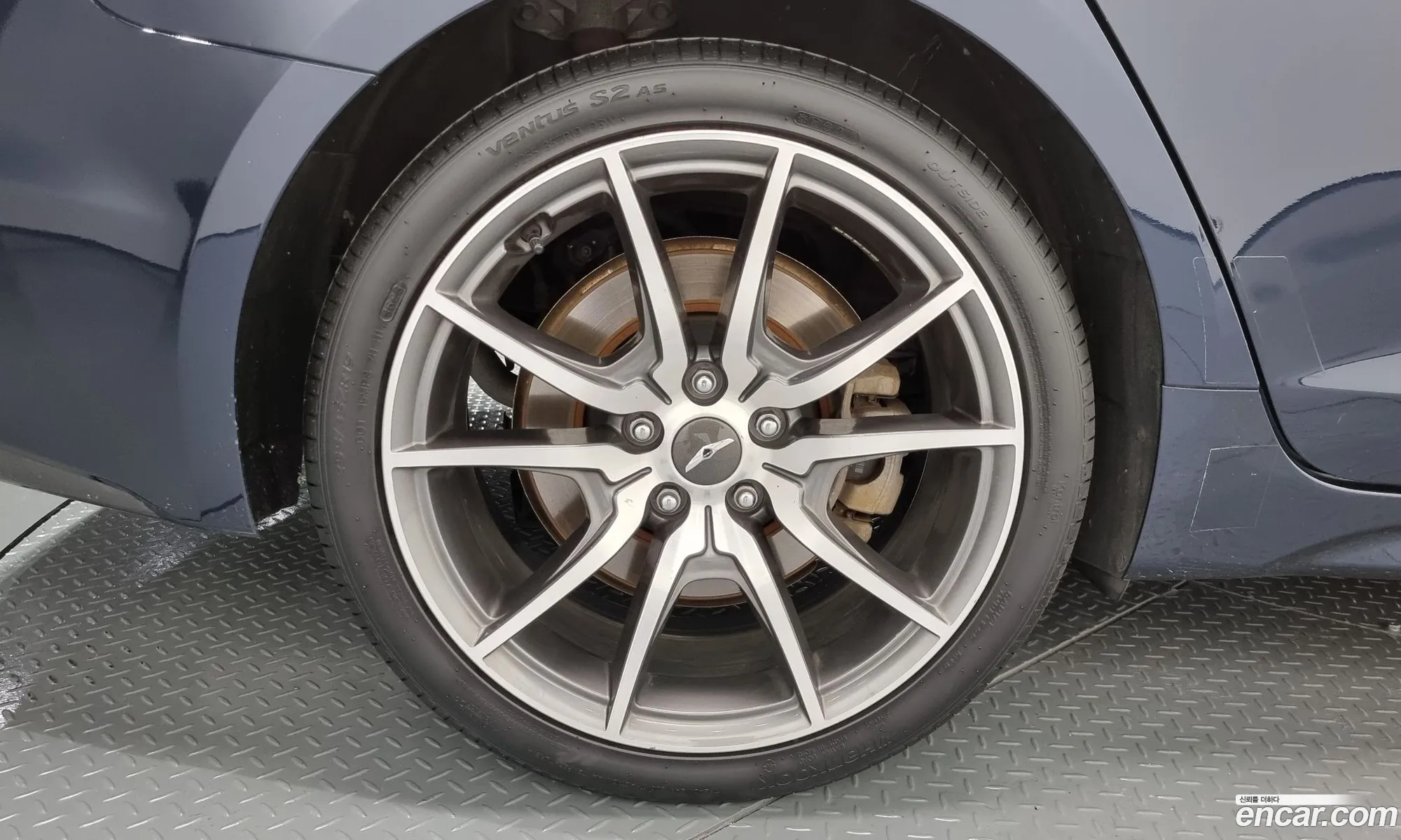 Genesis G70 I 33T Sports Awd 2018 - фотография 414549