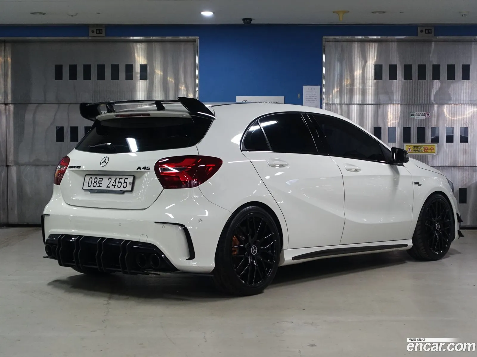 Mercedes-Benz A-Klasse A45 Amg 4Matic 2018 - фотография 16180793