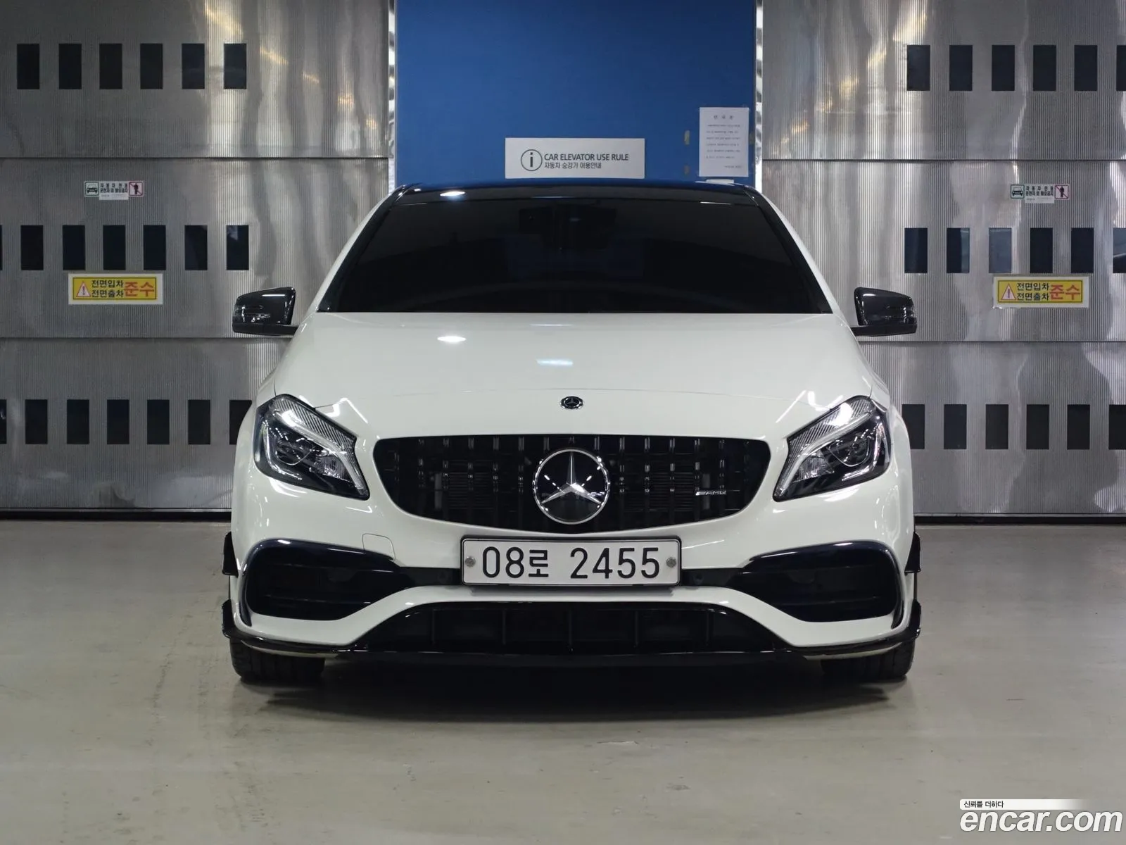 Mercedes-Benz A-Klasse A45 Amg 4Matic 2018 - фотография 16180794