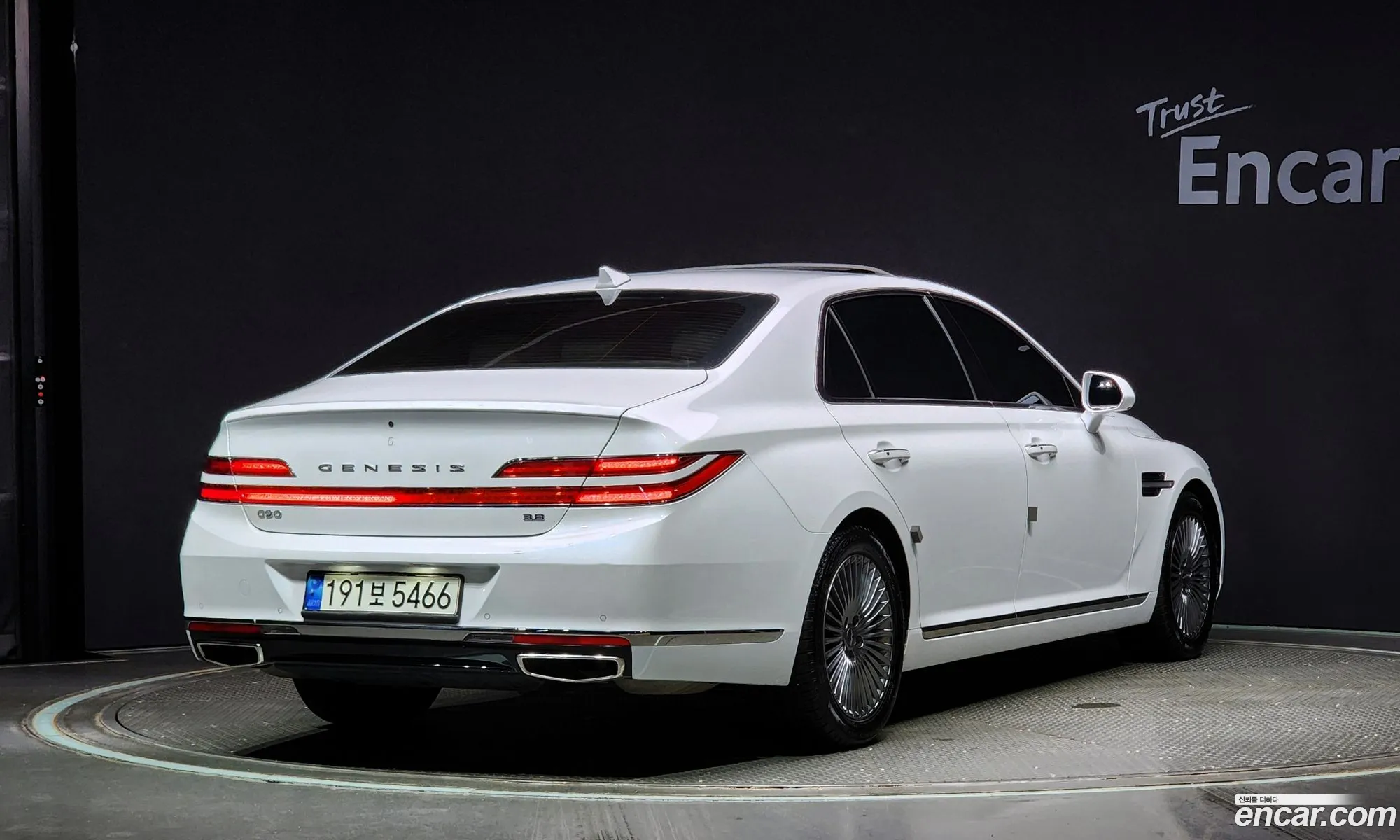Genesis G90 I 38 2020 - фотография 573120