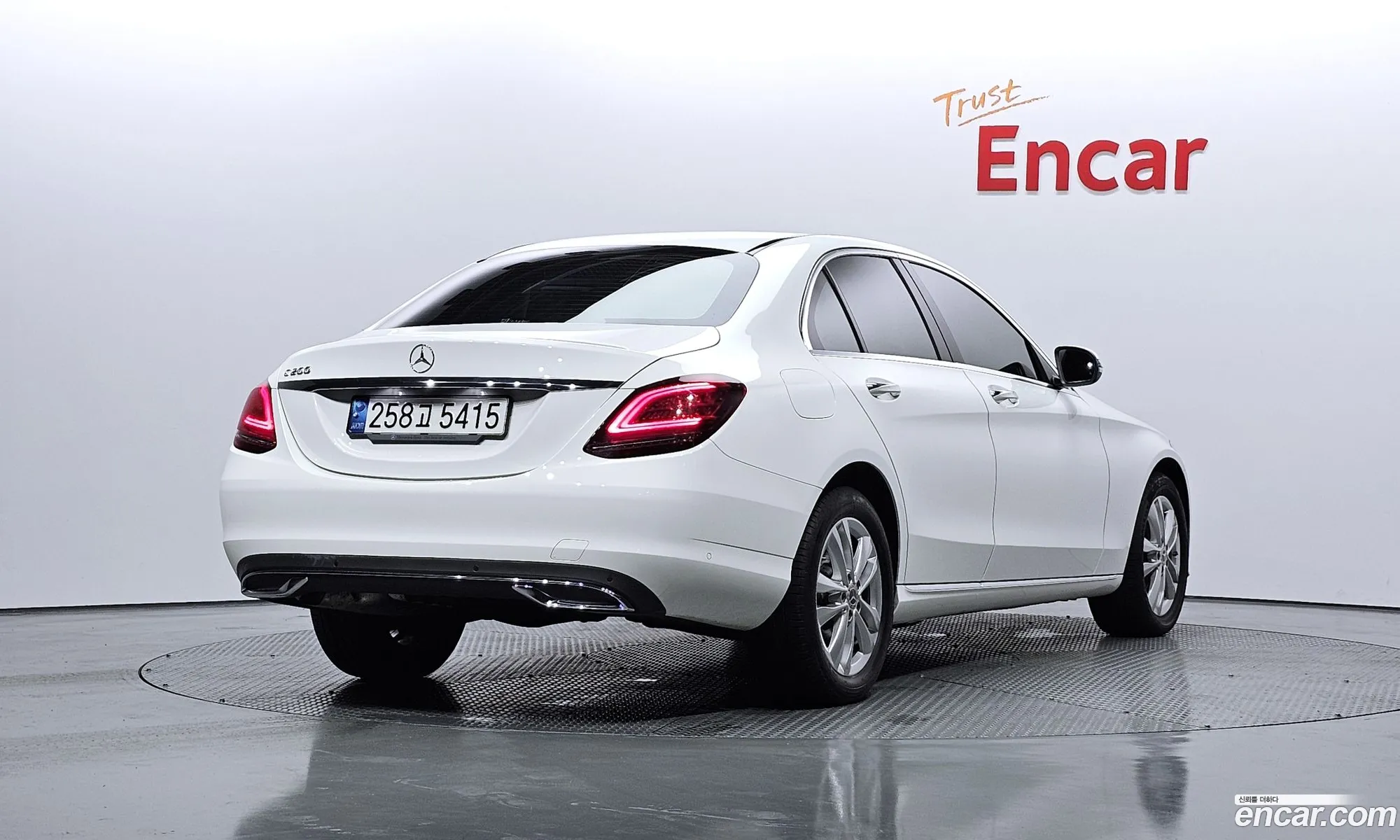 Mercedes-Benz C-Klasse Iv W205 C200 Avant Garde 2020 - фотография 15747993
