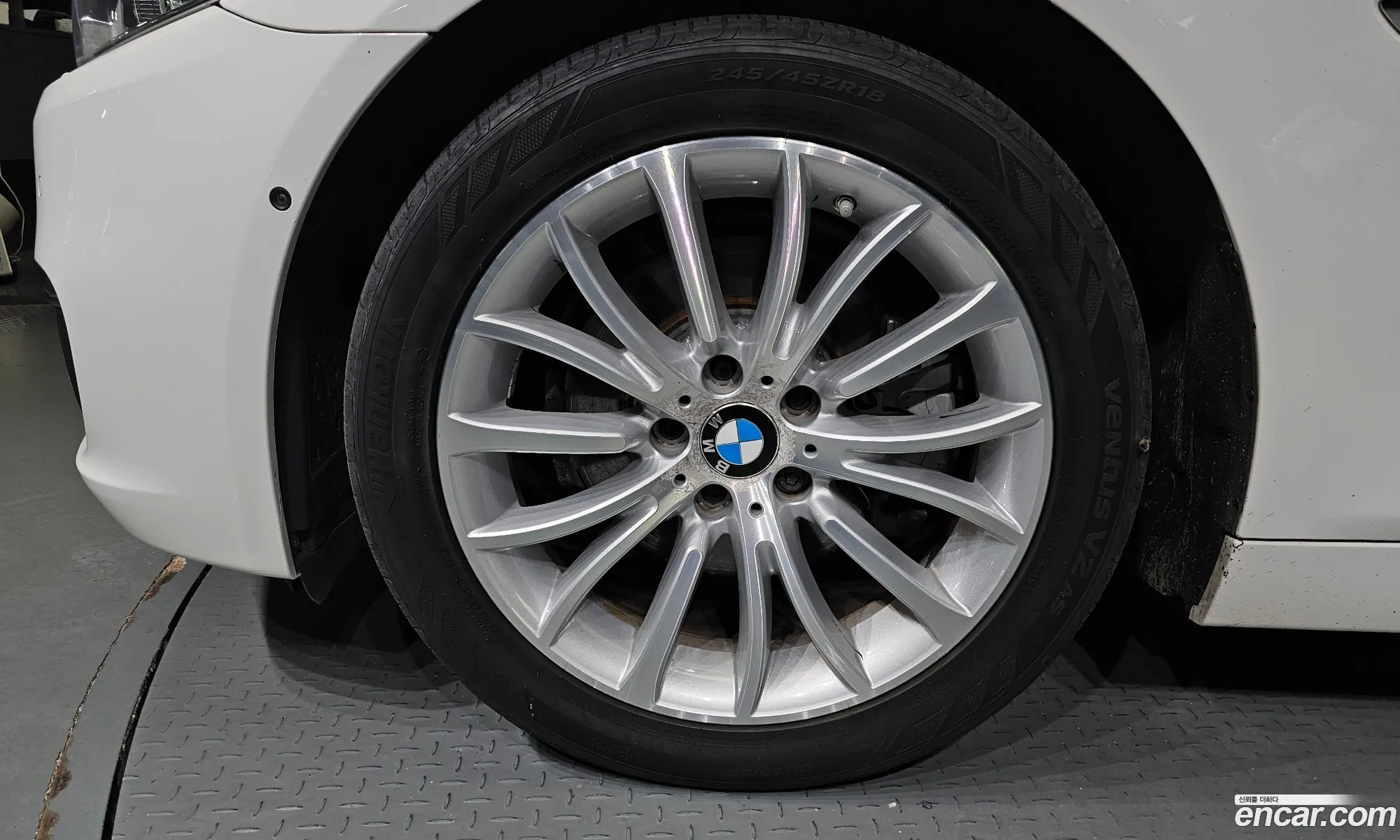 BMW 5Er Vi F10F11F07 528I Luxury 2015 - фотография 18000238