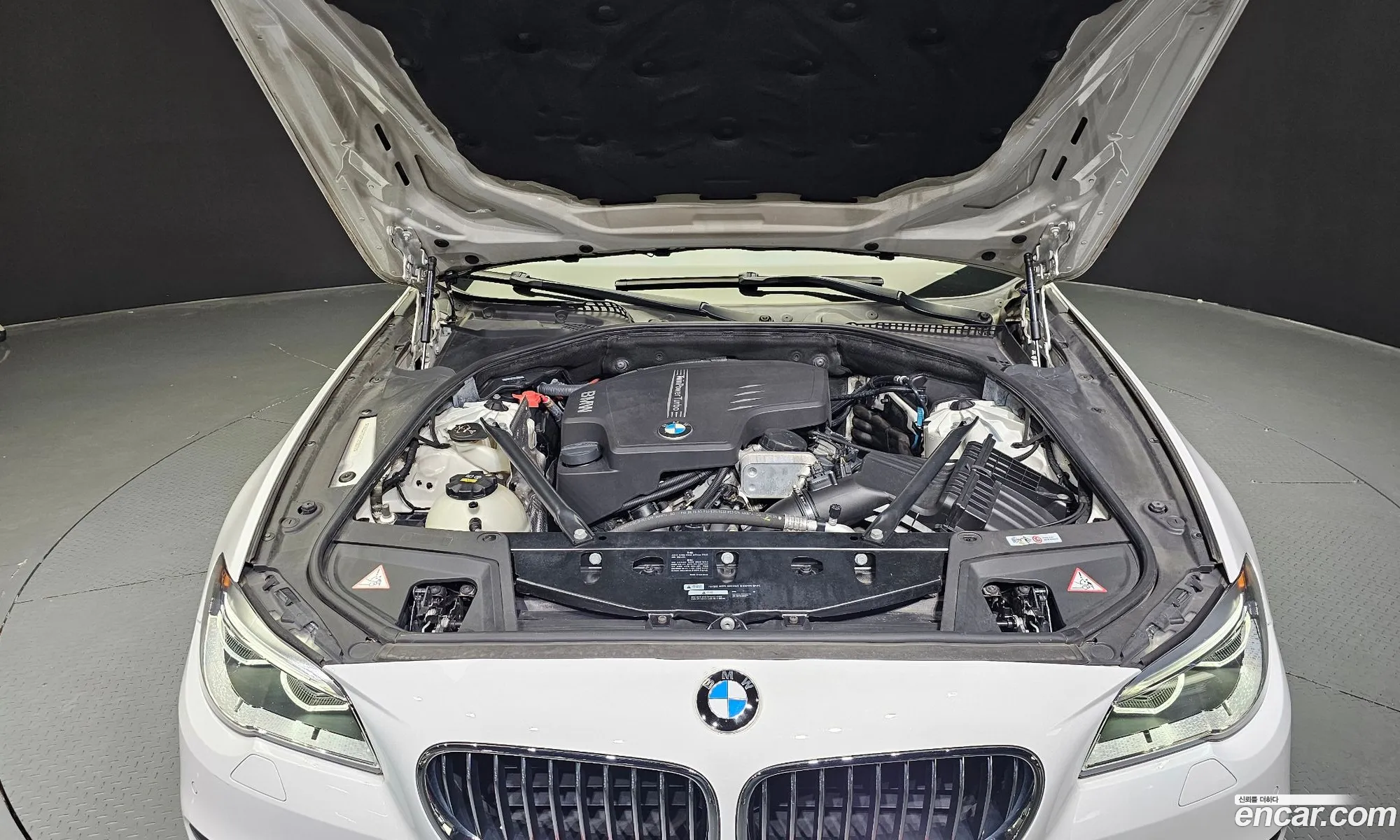 BMW 5Er Vi F10F11F07 528I Luxury 2015 - фотография 18000239