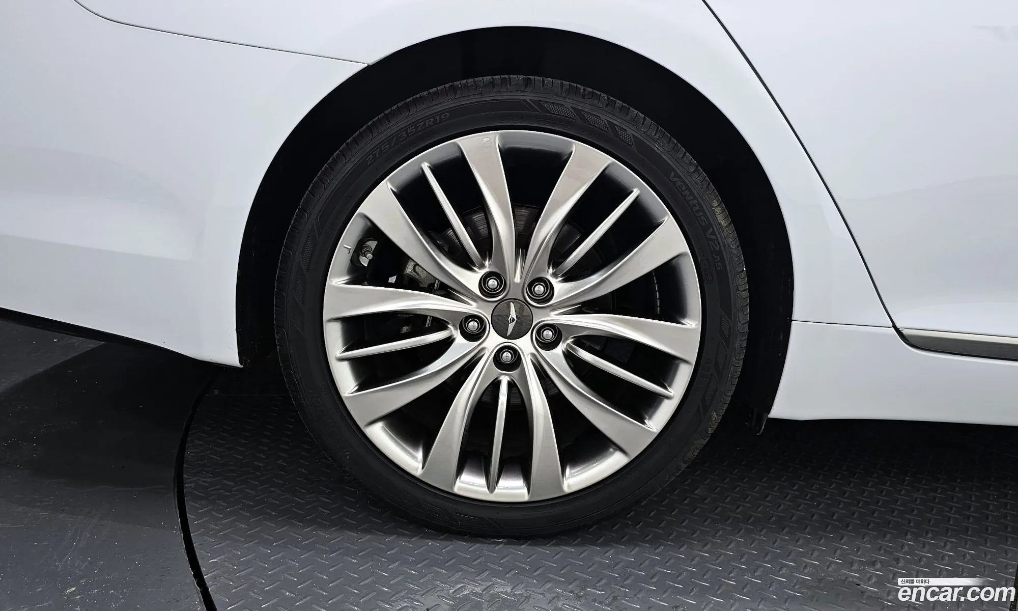 Genesis G80 I 22D 2019 - фотография 600780