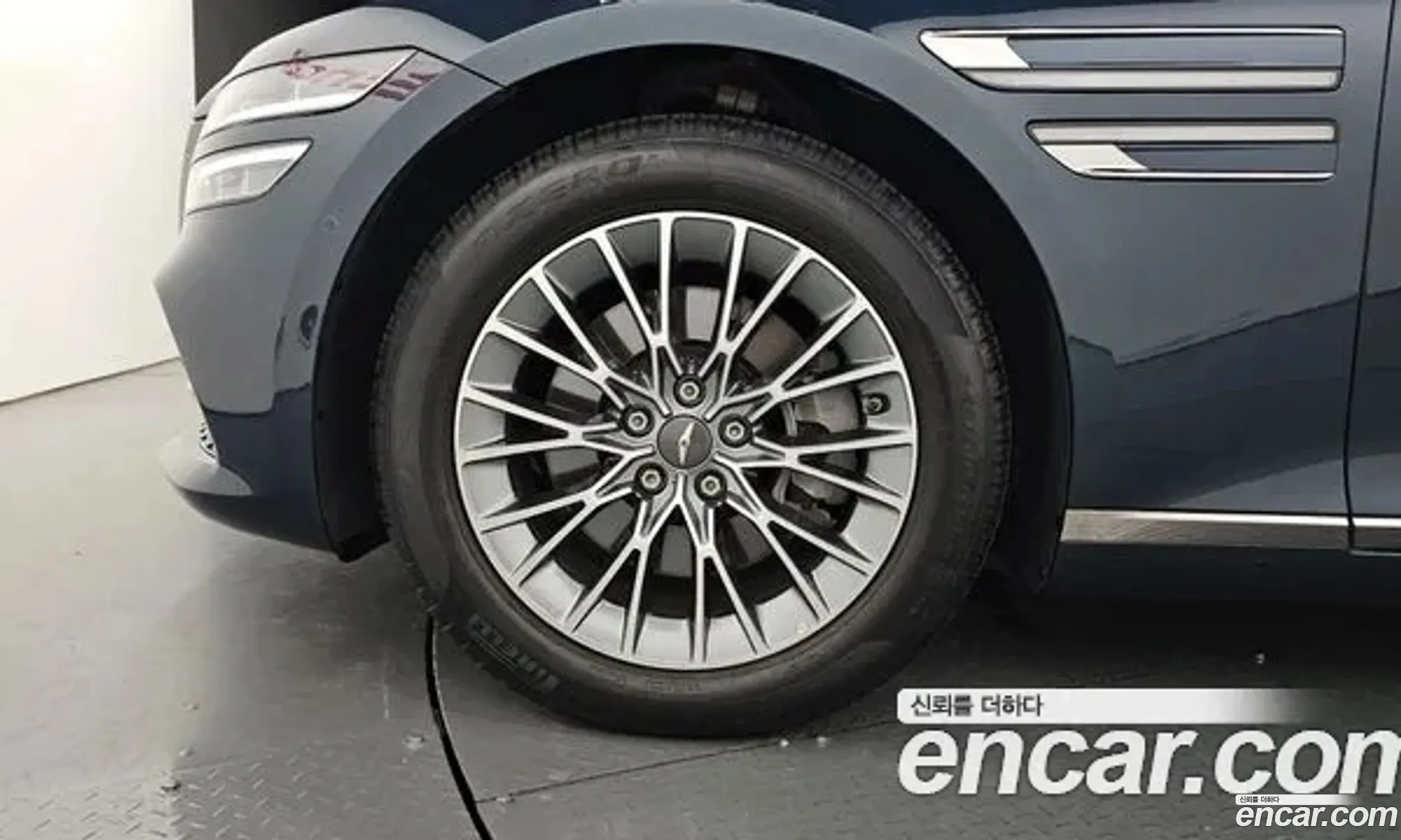 Genesis G80 Rg3 Gasoline 25 Turbo Awd - фотография 625366