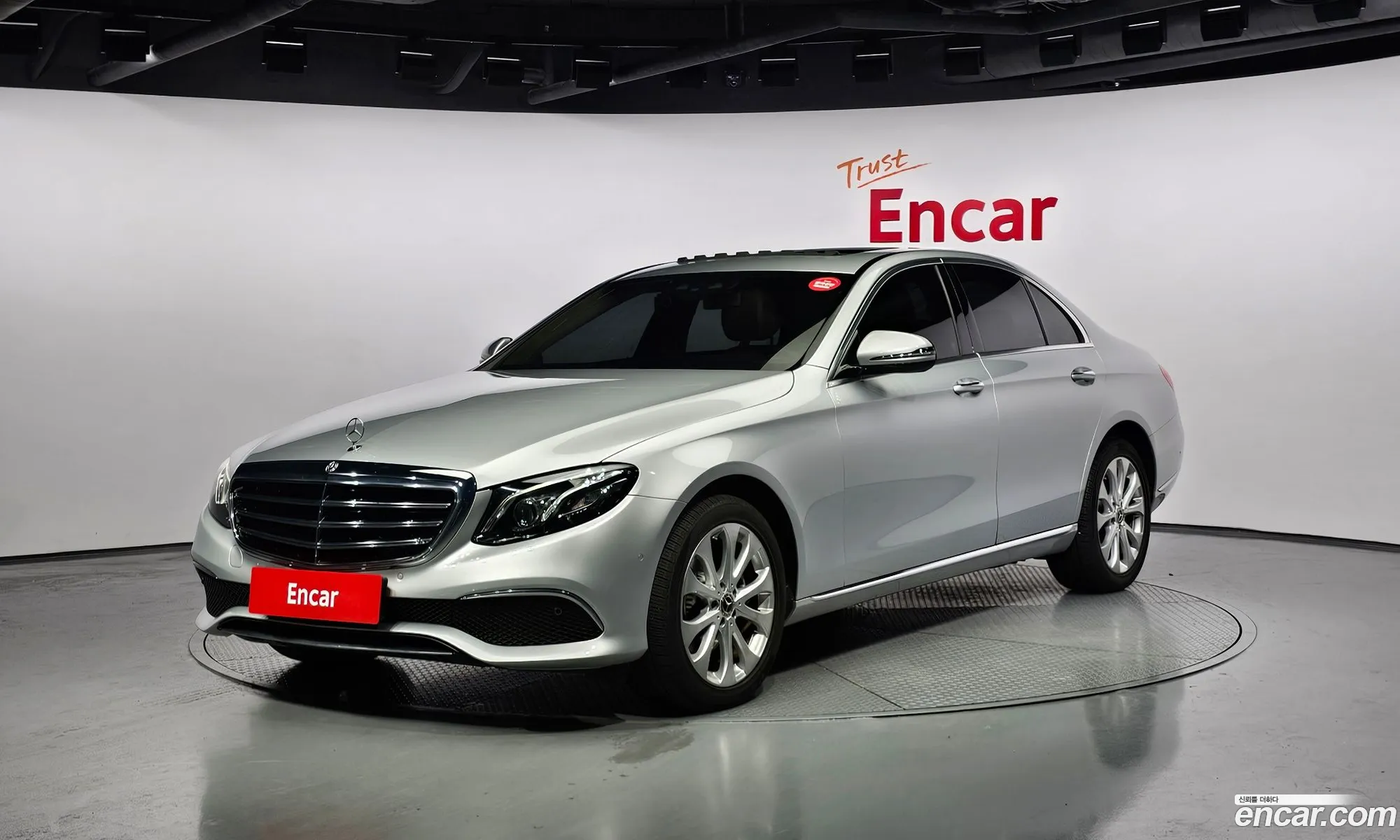 Mercedes-Benz E-Klasse V W213 S213 C238 E220D 4Matic Exclusive 2018 - фотография 15757020