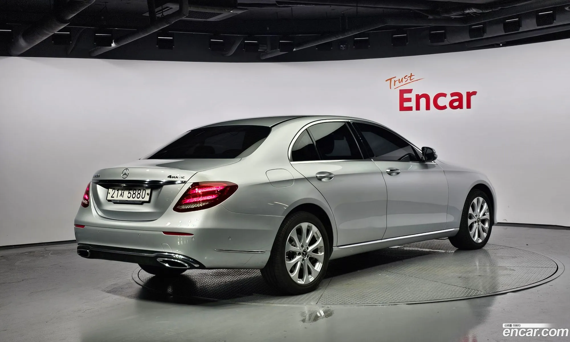 Mercedes-Benz E-Klasse V W213 S213 C238 E220D 4Matic Exclusive 2018 - фотография 15757021
