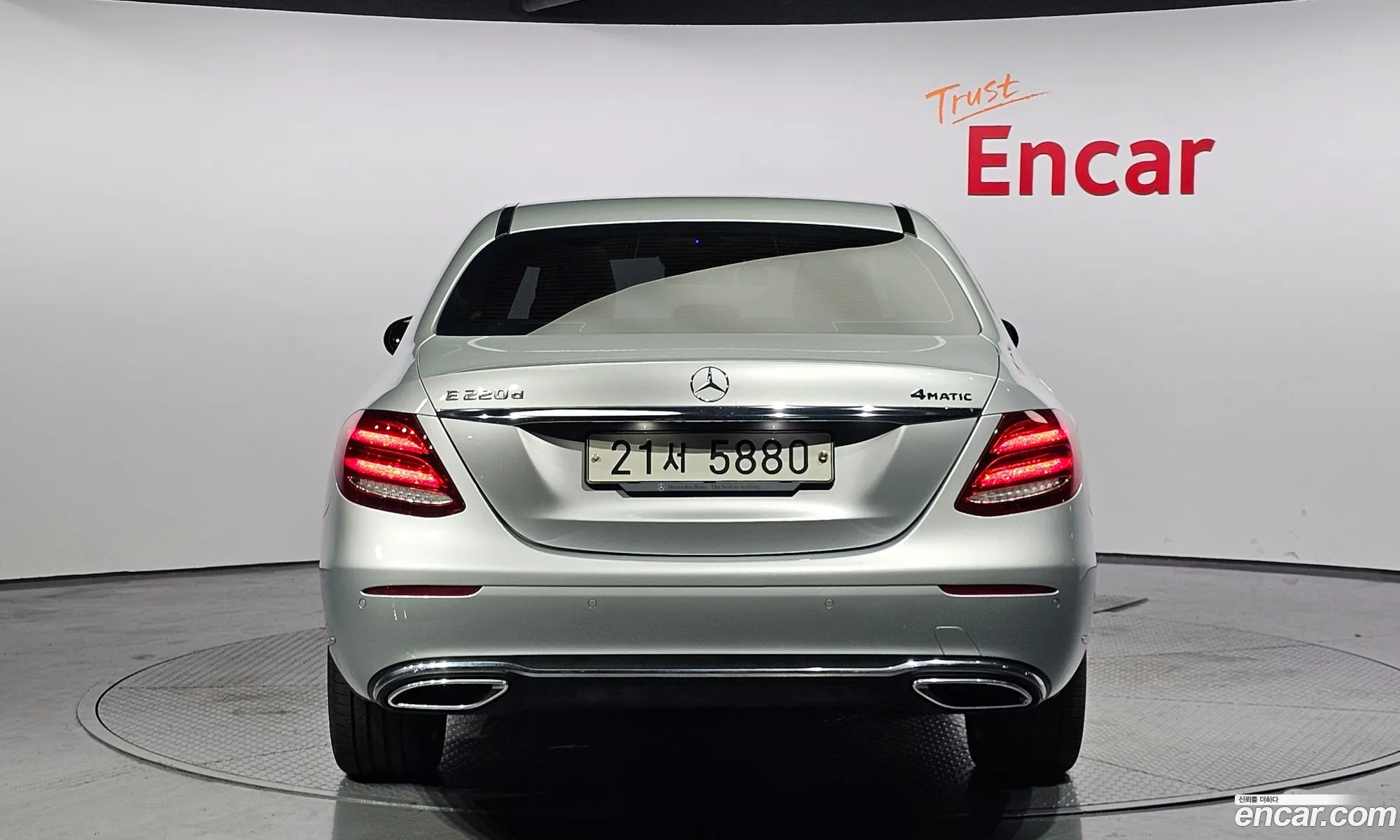 Mercedes-Benz E-Klasse V W213 S213 C238 E220D 4Matic Exclusive 2018 - фотография 15757023