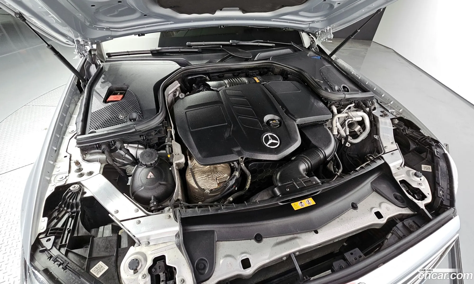 Mercedes-Benz E-Klasse V W213 S213 C238 E220D 4Matic Exclusive 2018 - фотография 15757025