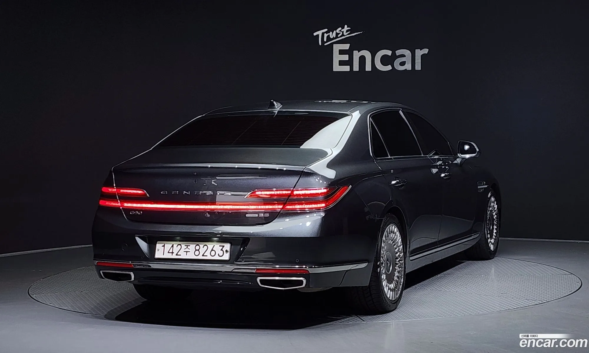 Genesis G90 I 38 Awd 2019 - фотография 613211