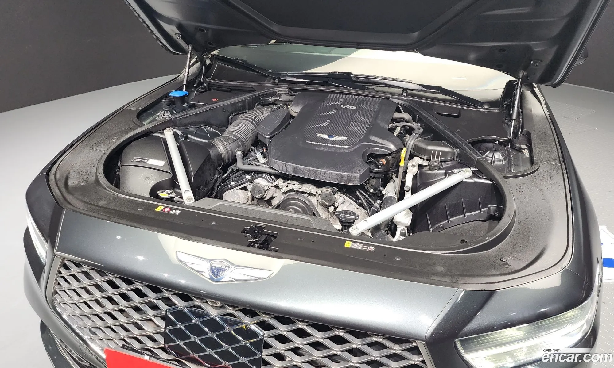 Genesis G90 I 38 Awd 2019 - фотография 613215
