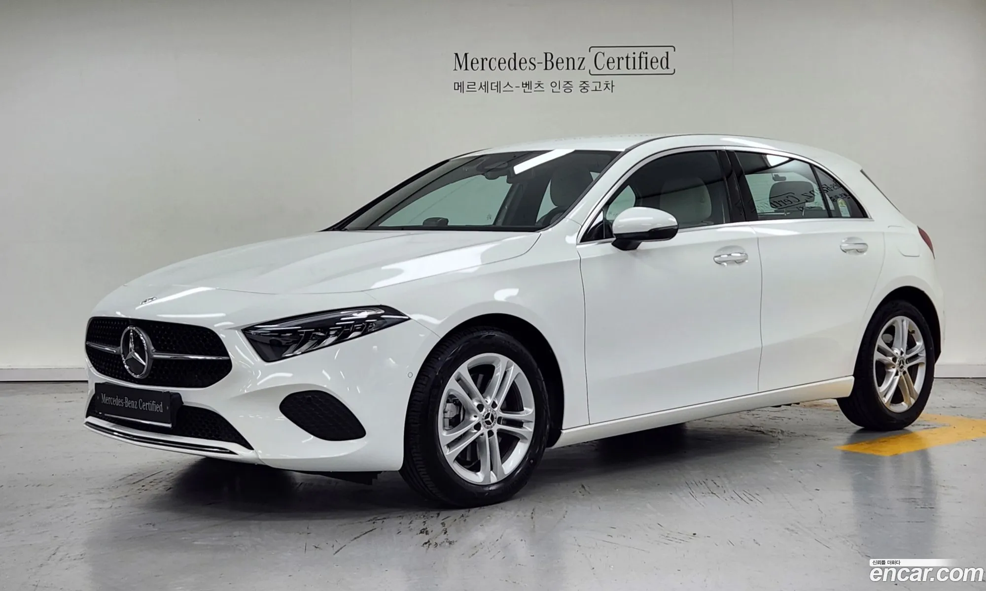 Mercedes-Benz A-Klasse A220 Hatchback 2024 - фотография 17152090