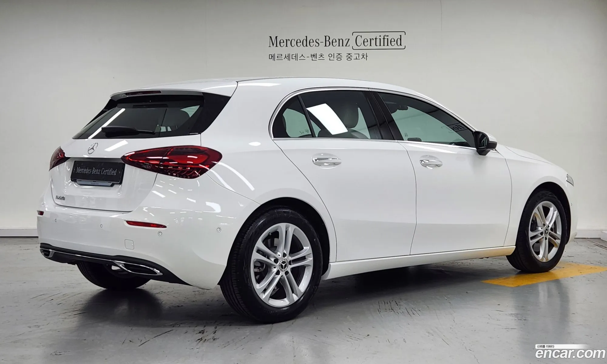 Mercedes-Benz A-Klasse A220 Hatchback 2024 - фотография 17152091