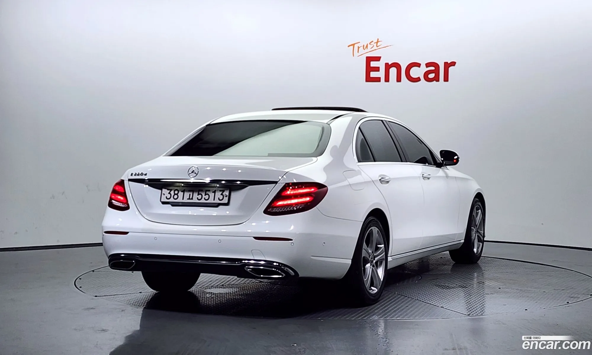 Mercedes-Benz E-Klasse V W213 S213 C238 E220D Avant Garde 2019 - фотография 15747957