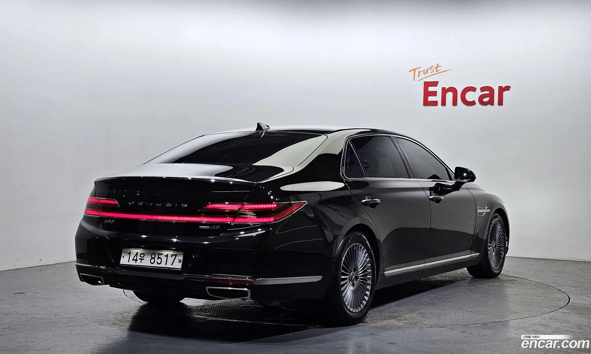 Genesis G90 I 38 Awd 2019 - фотография 19078136