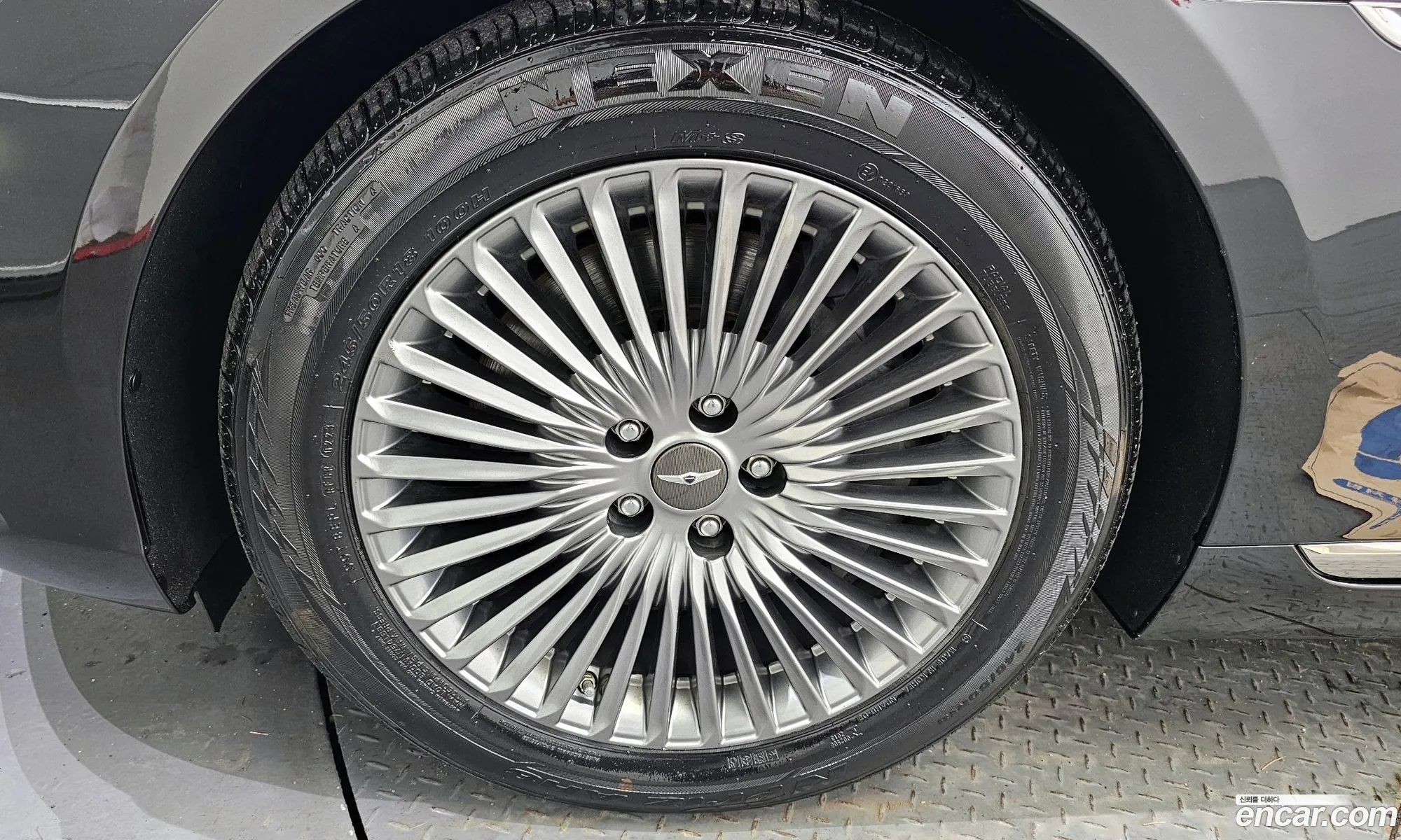 Genesis G90 I 38 Awd 2019 - фотография 19078139