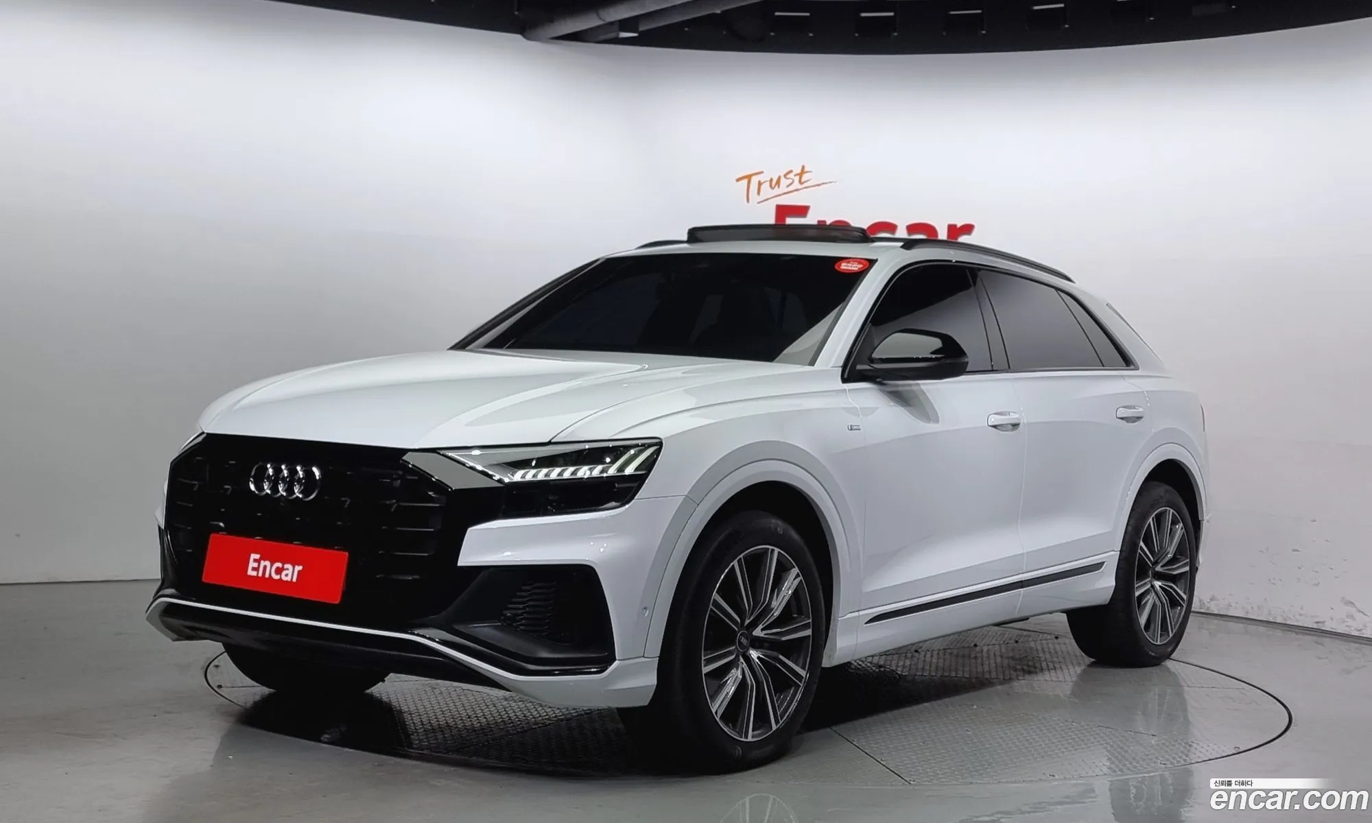 Audi Q8 I 55 Tfsi Quattro Premium 2021 - фотография 6685326