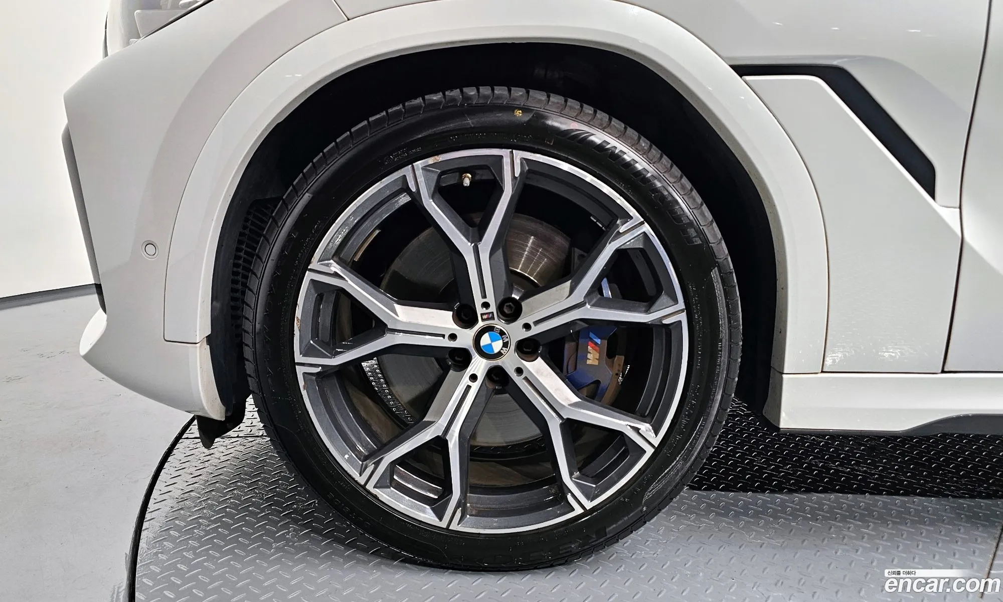 BMW X6 xDrive30D M Sports 2020 - фотография 18181115