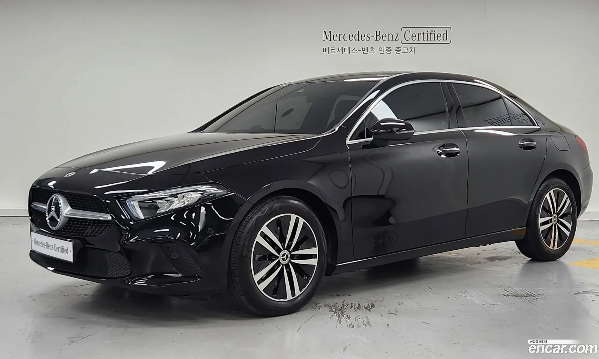 Mercedes-Benz A-Klasse A220 Sedan 2023 - фотография 17152078