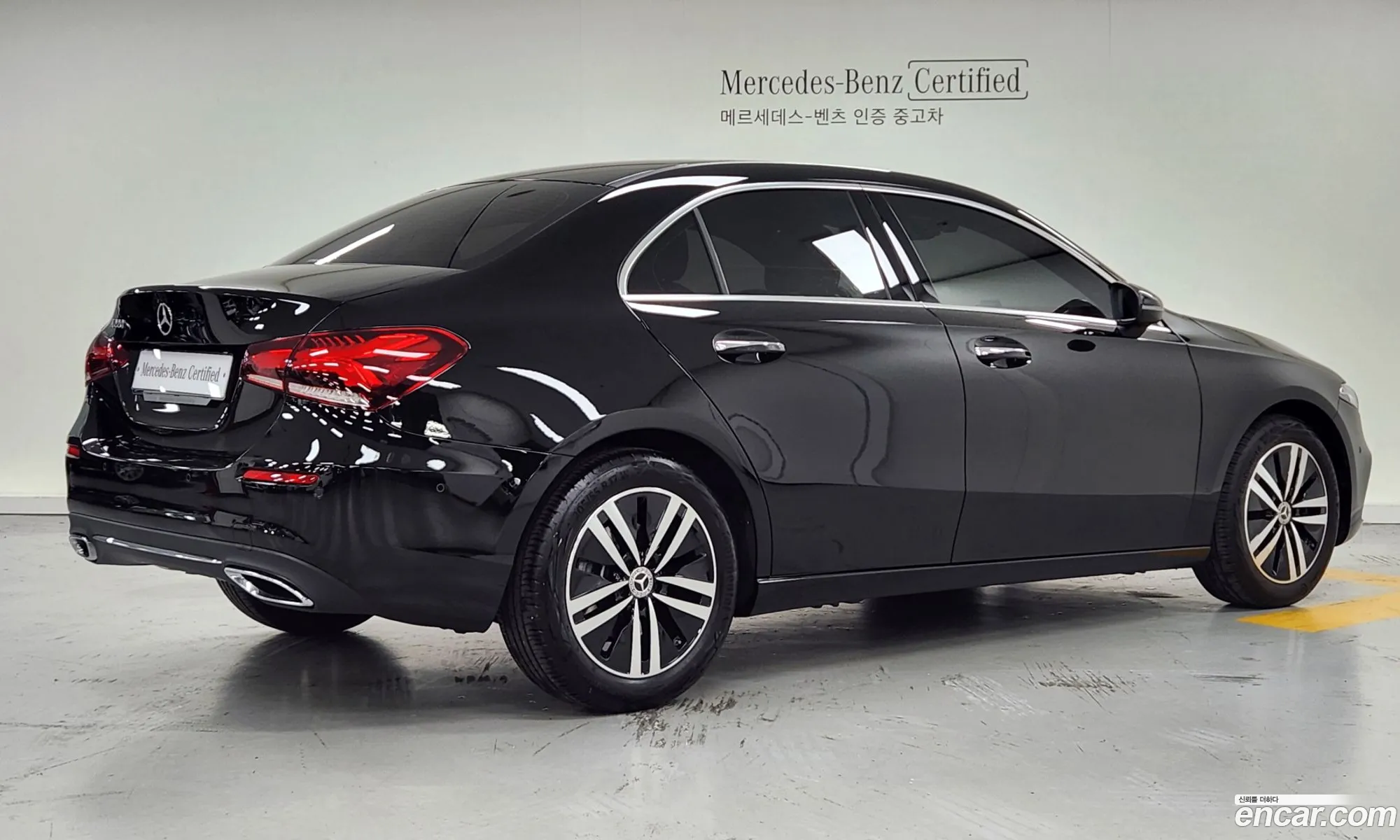 Mercedes-Benz A-Klasse A220 Sedan 2023 - фотография 17152079