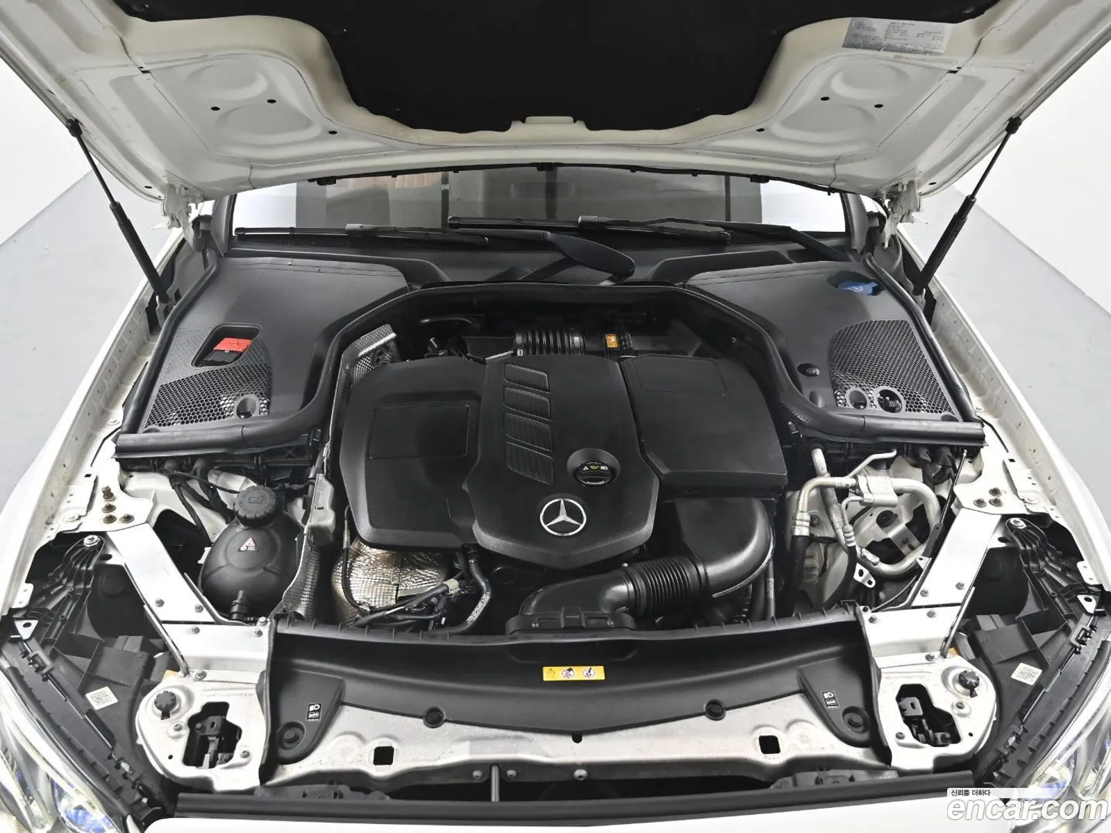 Mercedes-Benz E-Klasse V W213 S213 C238 E220D Cabriolet 2019 - фотография 15739815