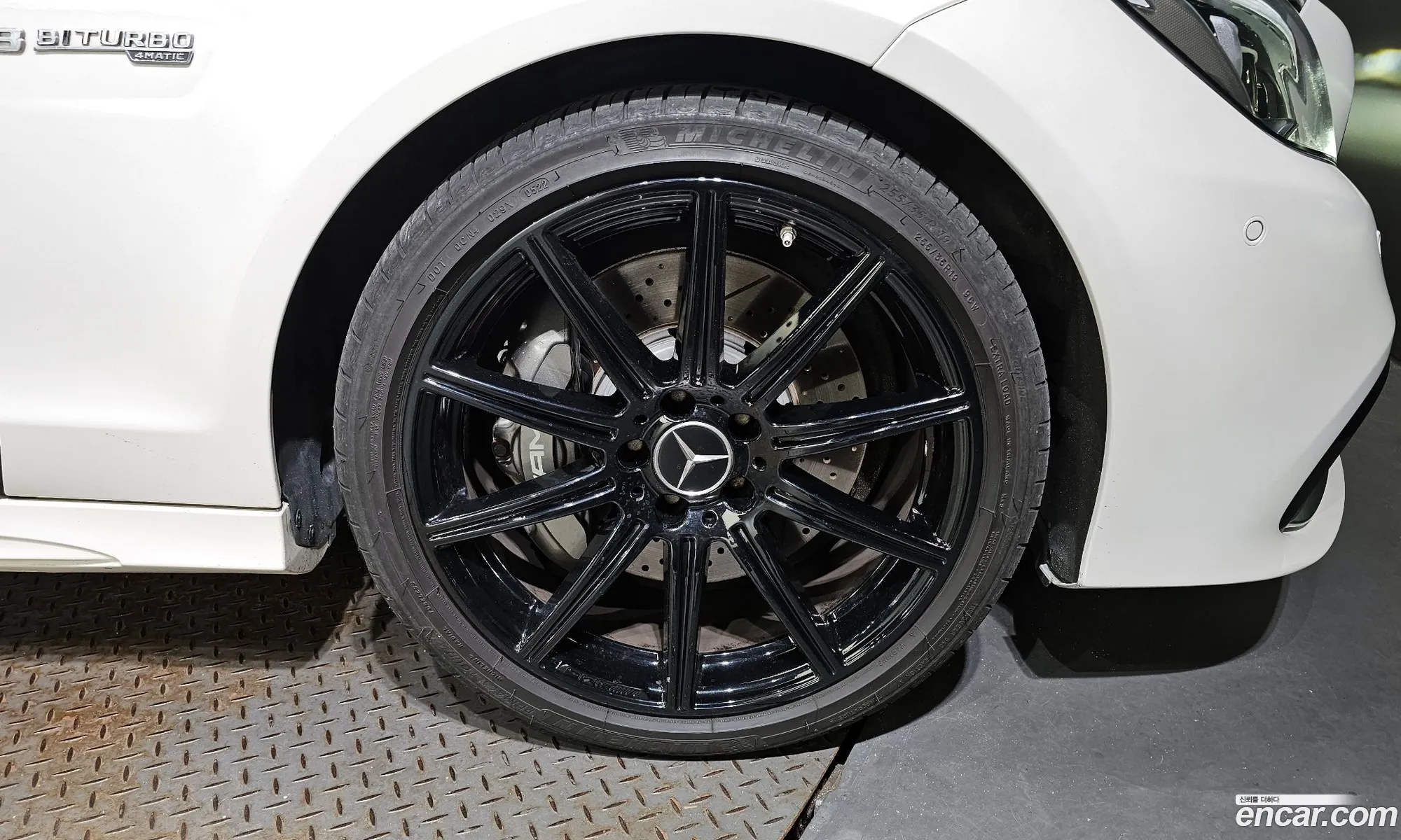 Mercedes-Benz Cls-Klasse Cls63 Amg 4Matic 2017 - фотография 16573910