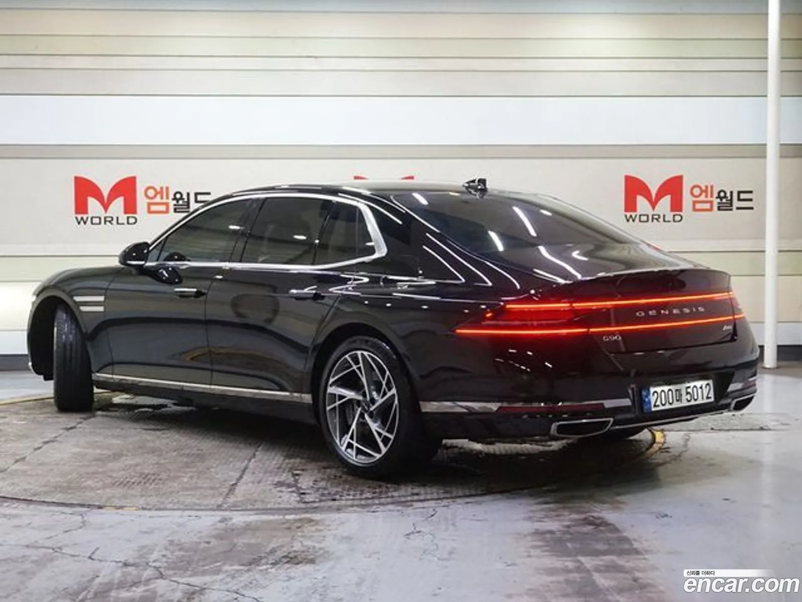 Genesis G90 Gasoline 35 Turbo Awd 2023 - фотография 583559