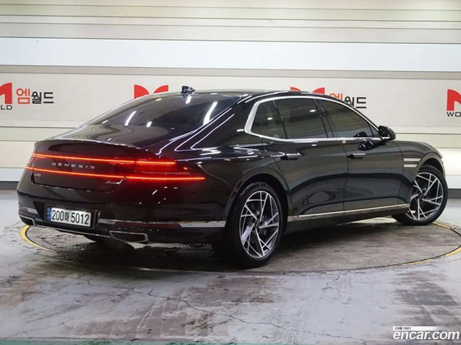 Genesis G90 Gasoline 35 Turbo Awd 2023 - фотография 583561